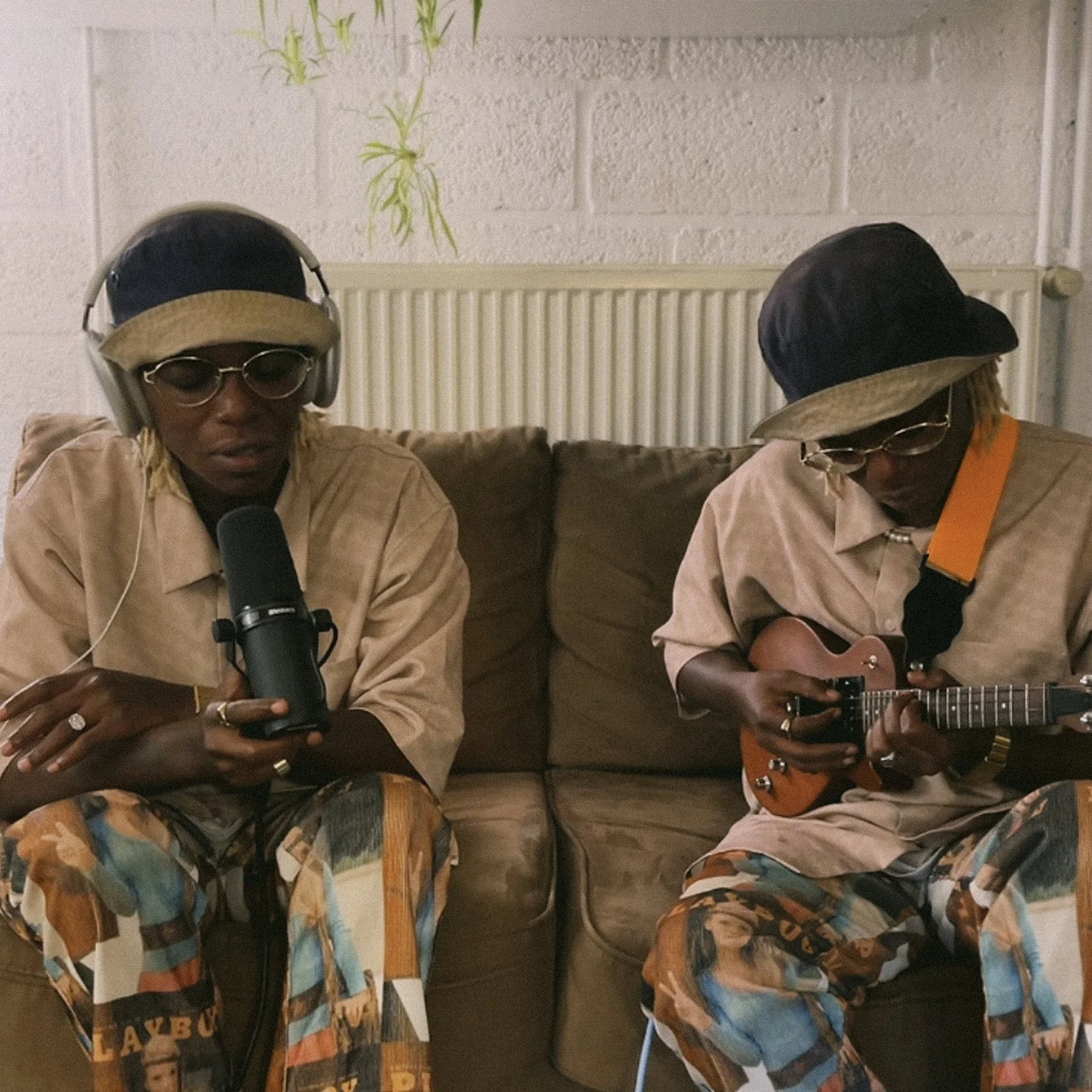 YellowStraps ft: Sofiane Pamart - blue (yes, i love you) (Acoustic Video)