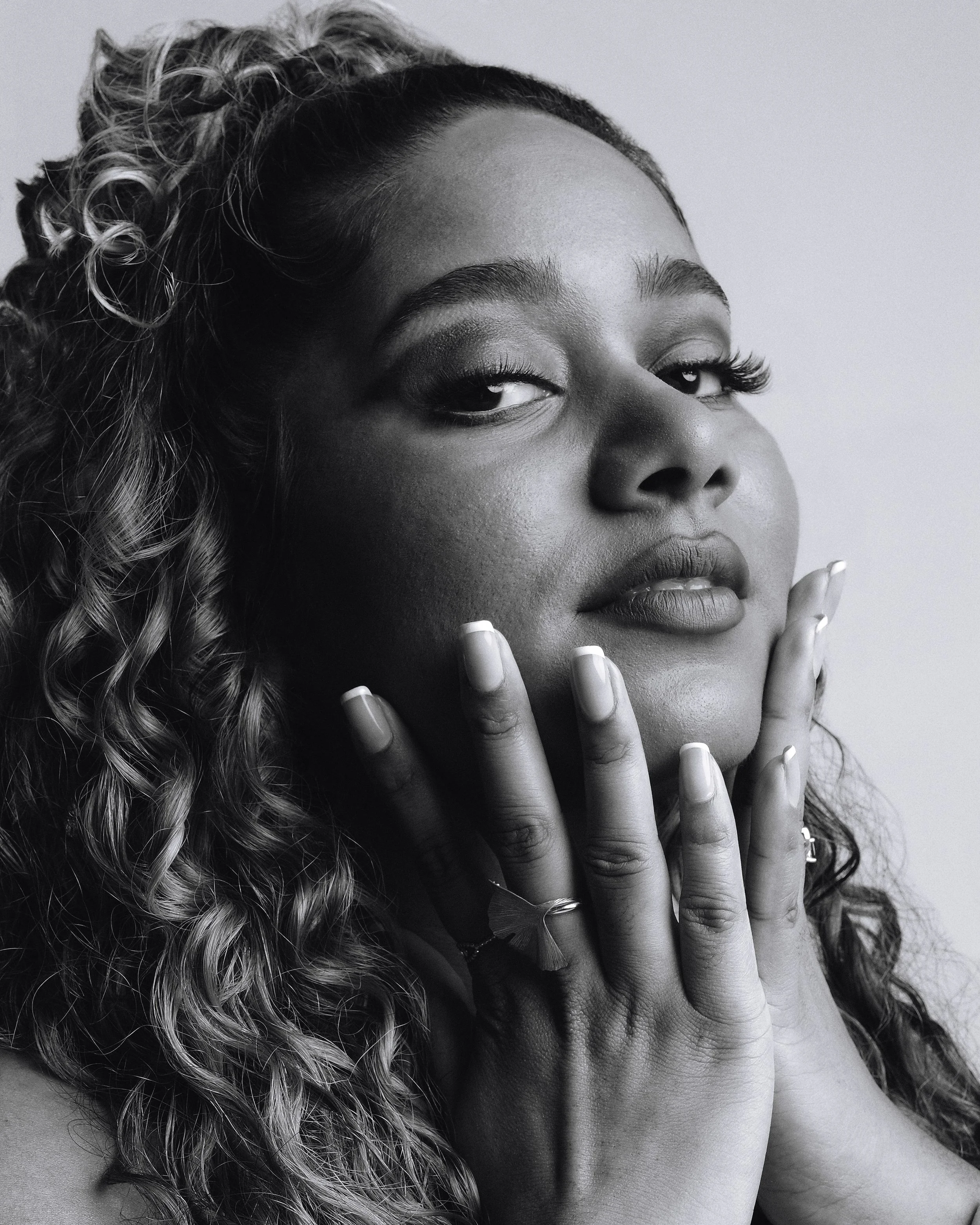 Anieszka ft: Konny Kon - Sentiment (Single)