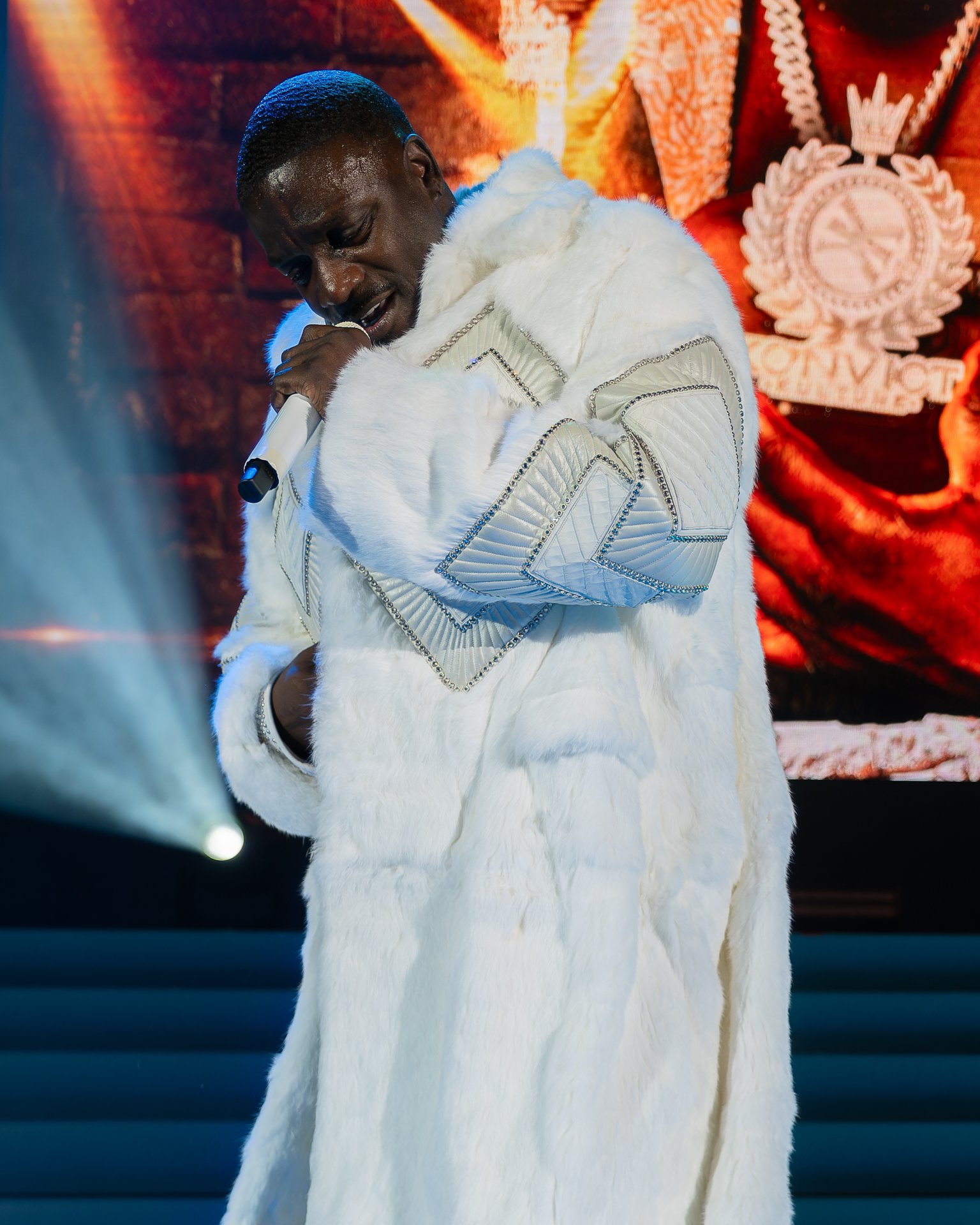 Akon-Apollo-April-28-2024-Screen-02.jpg