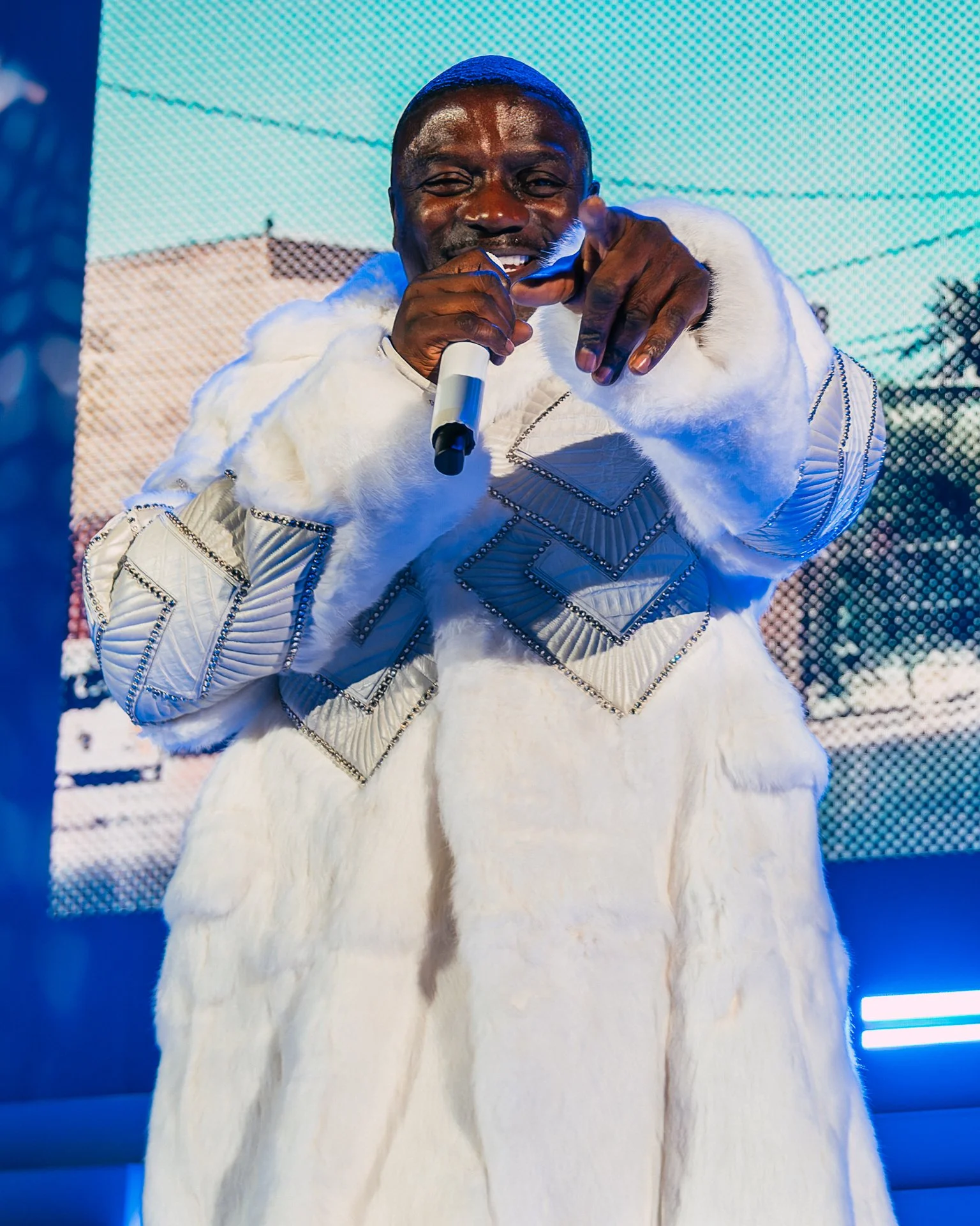 Akon-Apollo-April-28-2024-Screen-05.jpg
