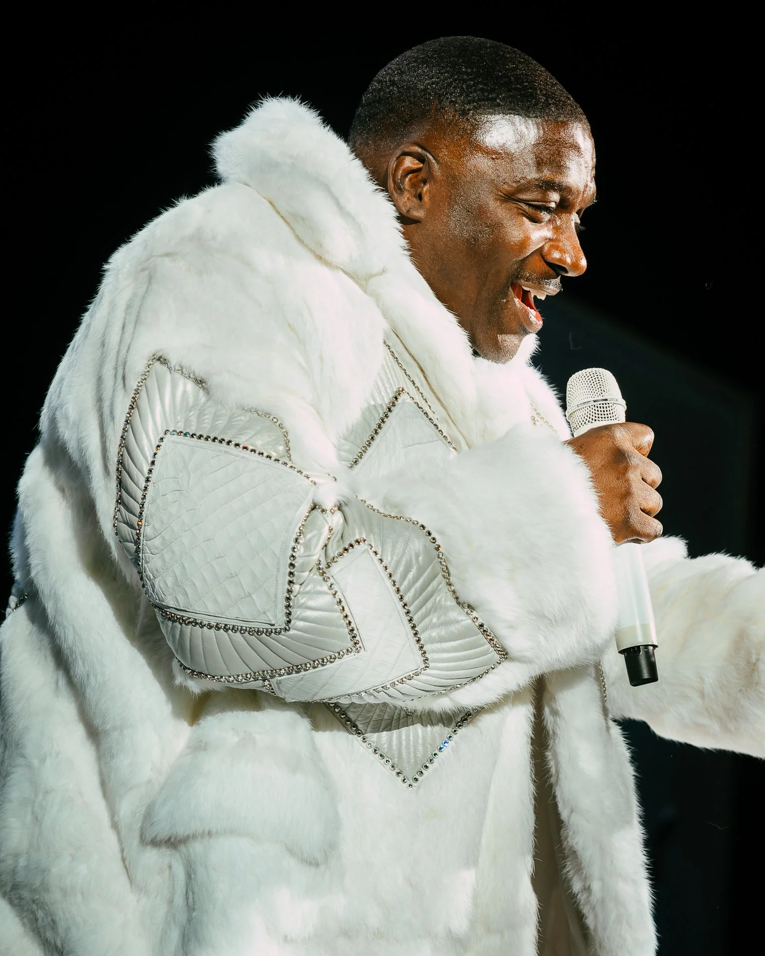 Akon-Apollo-April-28-2024-Screen-14.jpg