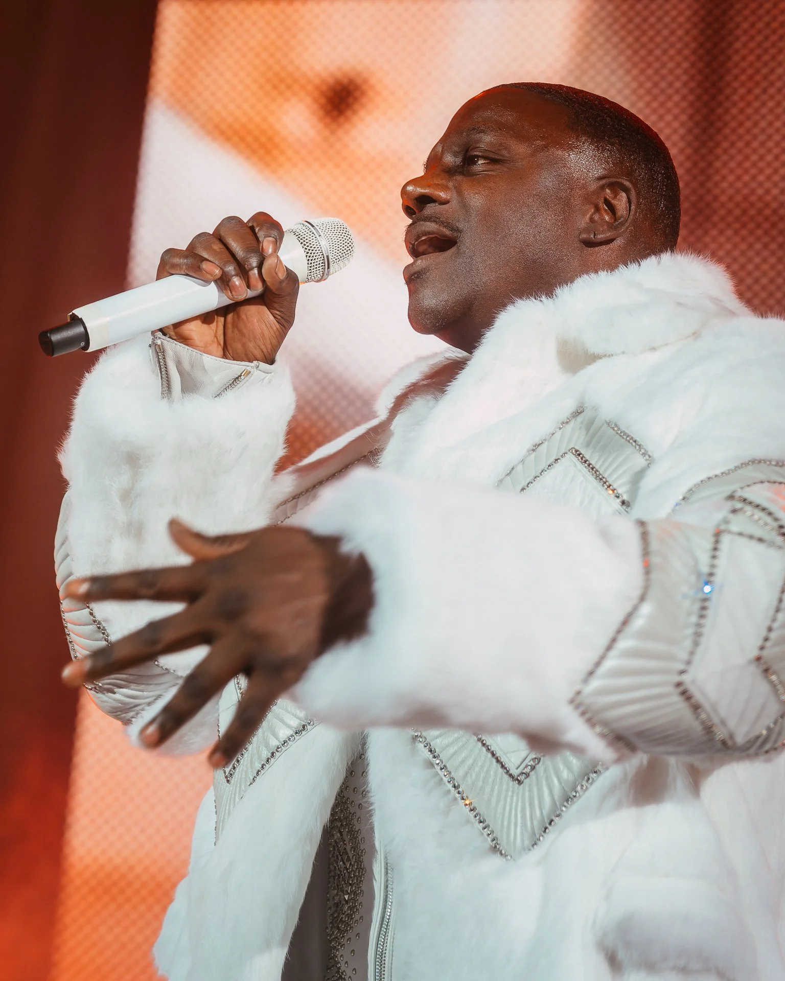 Akon-Apollo-April-28-2024-Screen-23.jpg