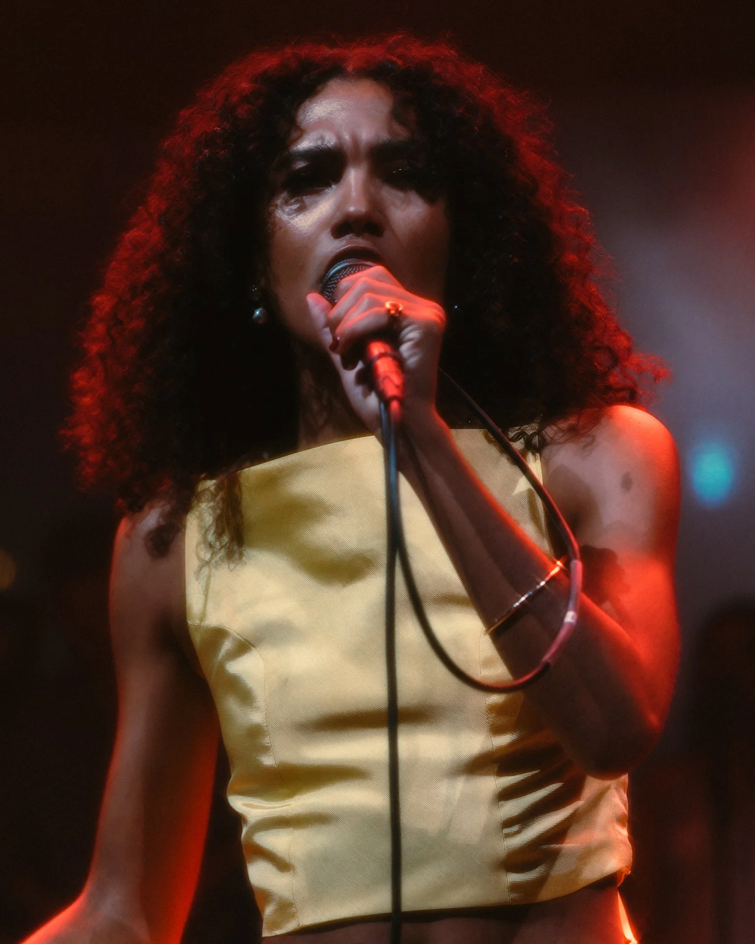 Olivia-Dean-Hammersmith-Apollo-May-05-2024-Screen-27.jpg