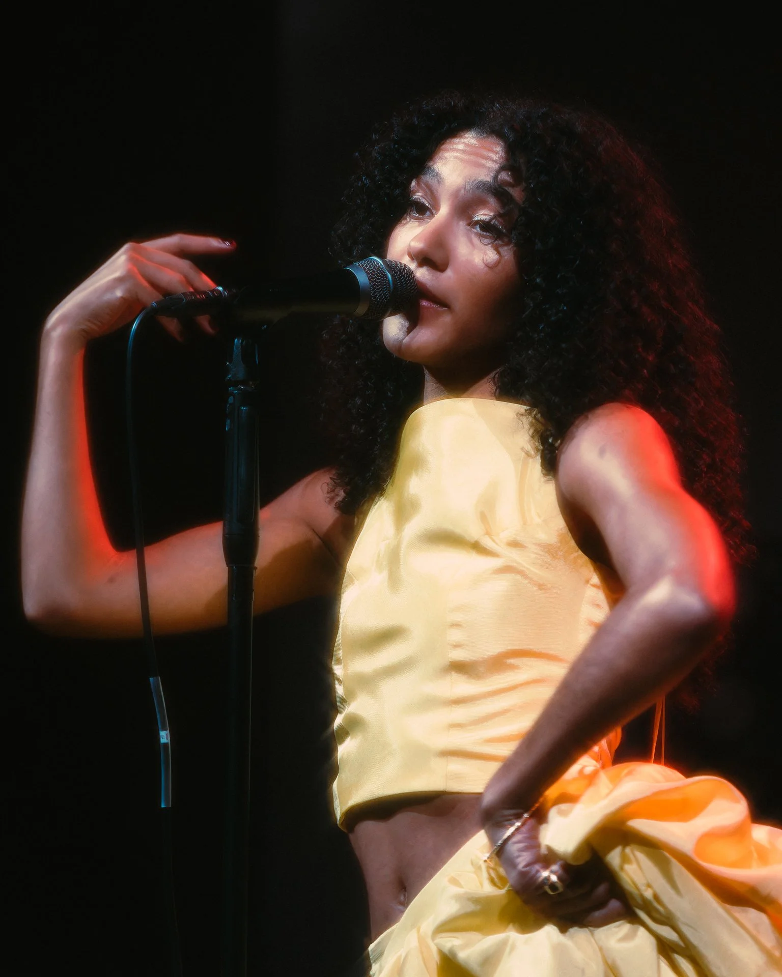 Olivia-Dean-Hammersmith-Apollo-May-05-2024-Screen-31.jpg