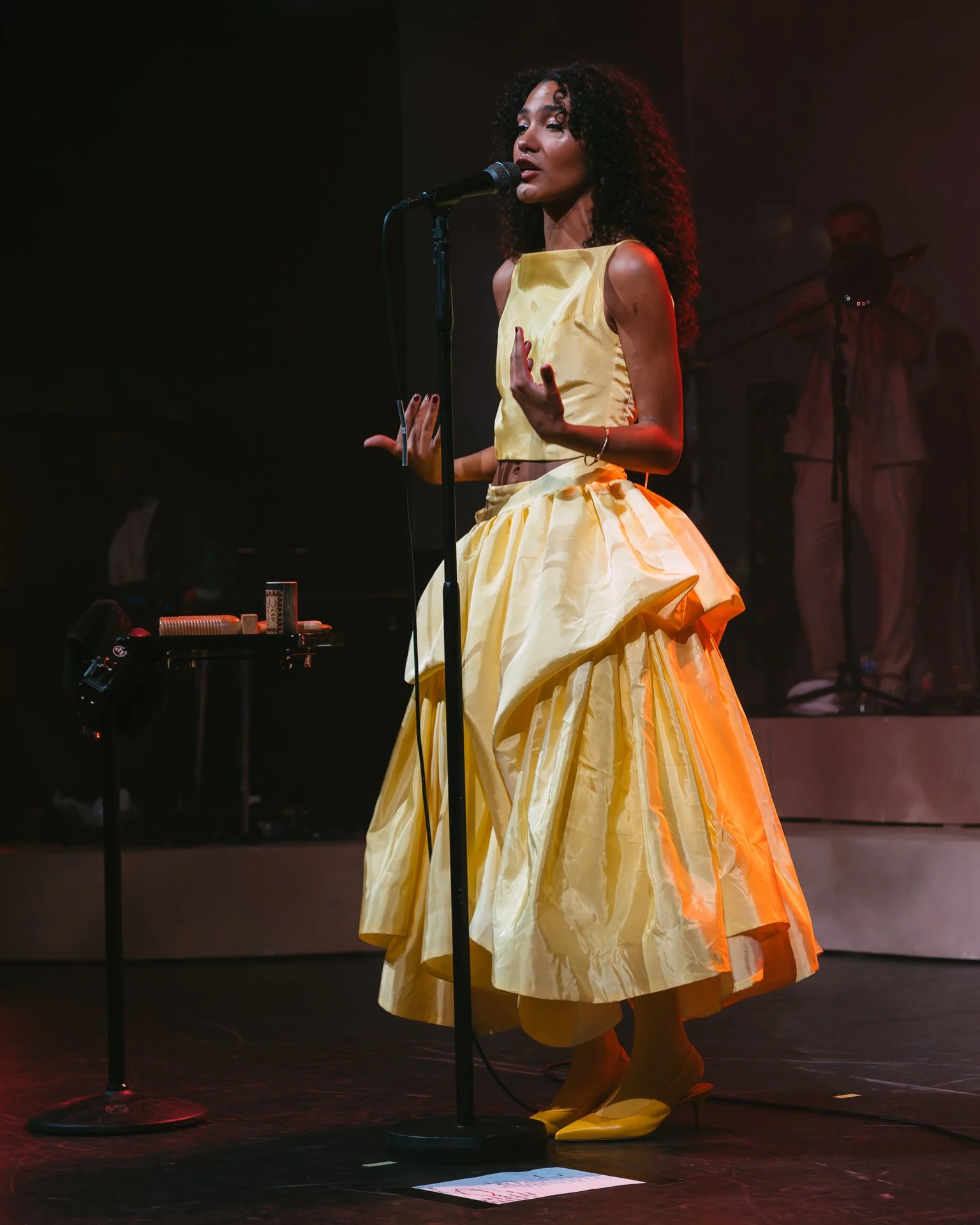 Olivia-Dean-Hammersmith-Apollo-May-05-2024-Screen-32.jpg