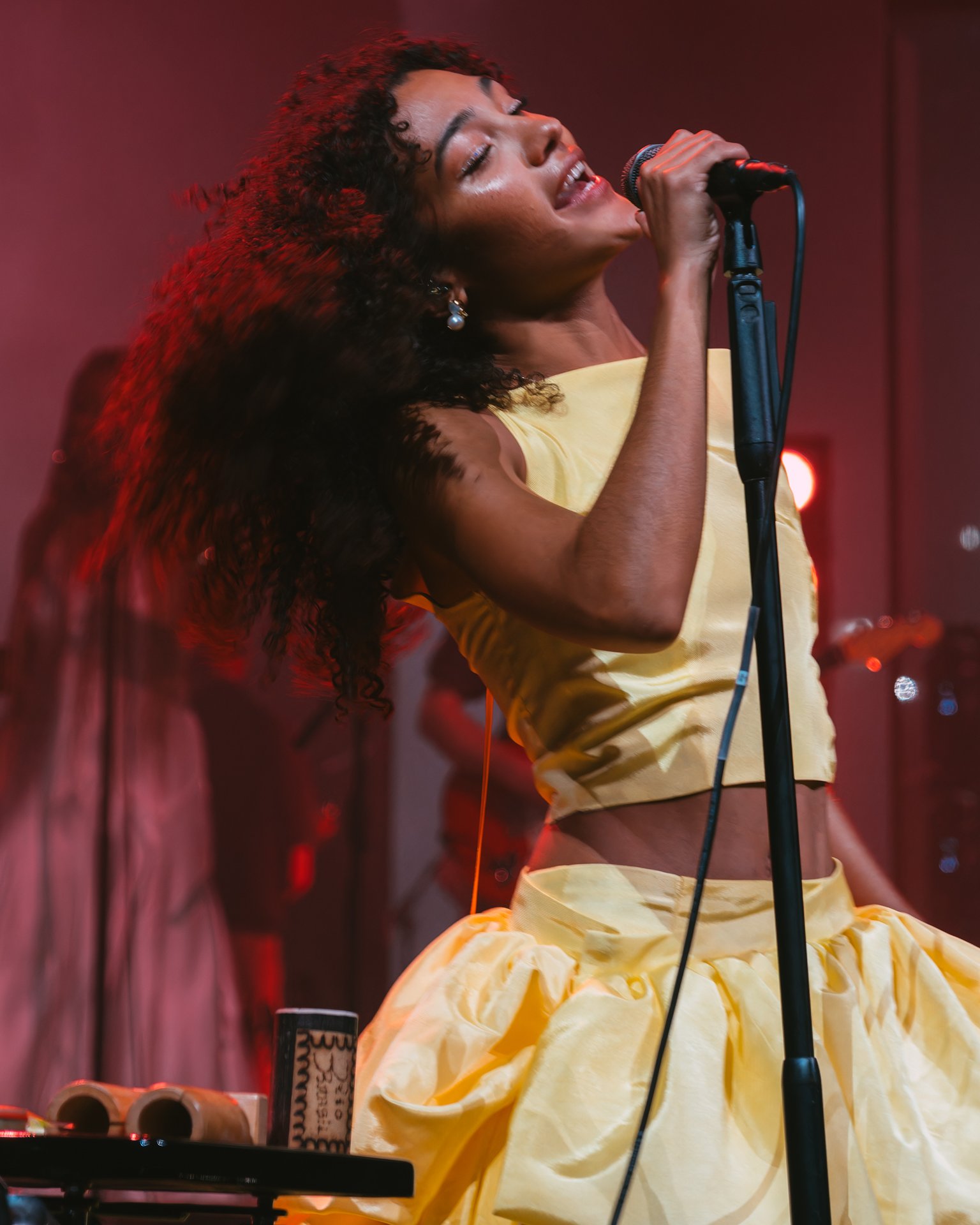 Olivia-Dean-Hammersmith-Apollo-May-05-2024-Screen-34.jpg