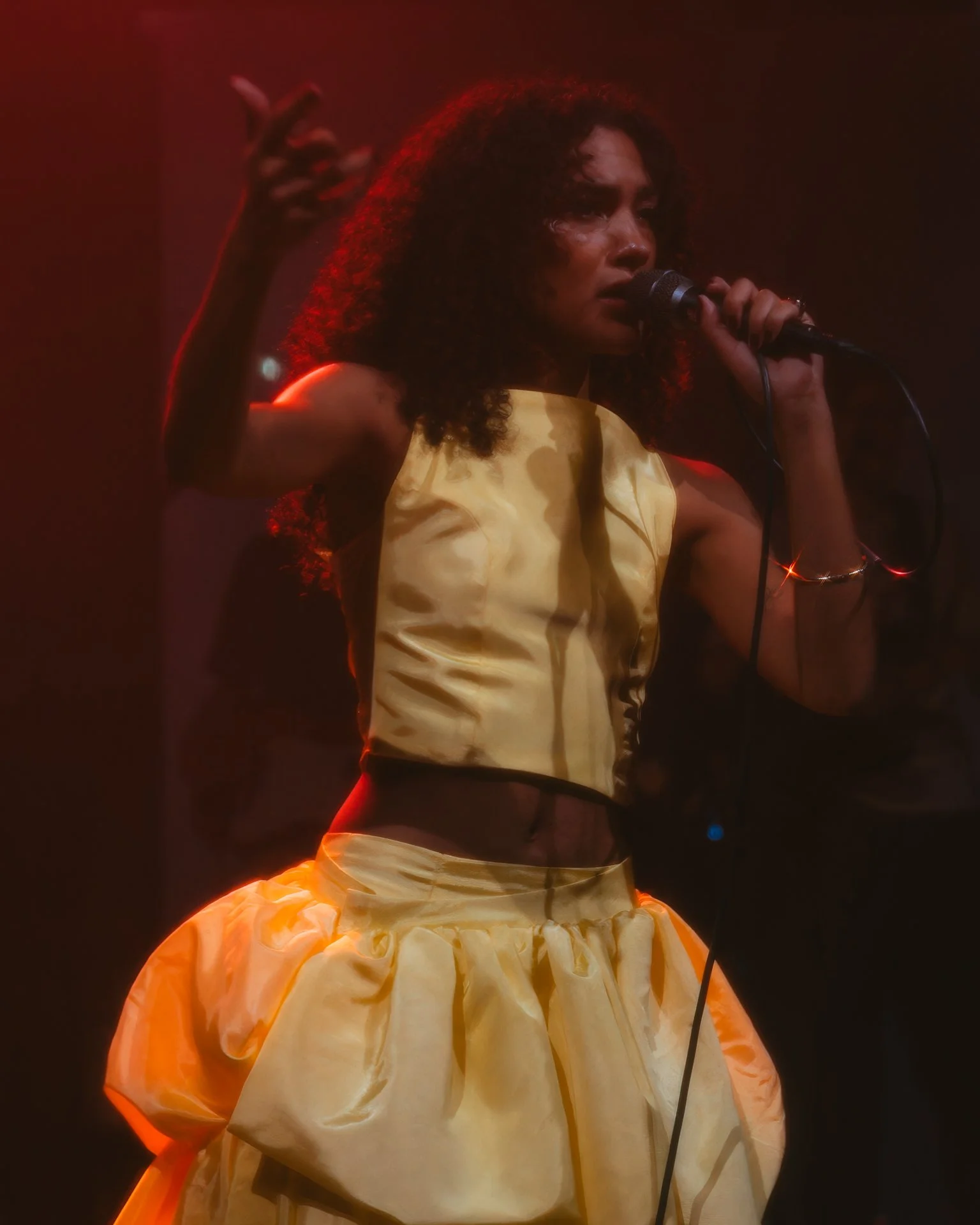 Olivia-Dean-Hammersmith-Apollo-May-05-2024-Screen-42.jpg