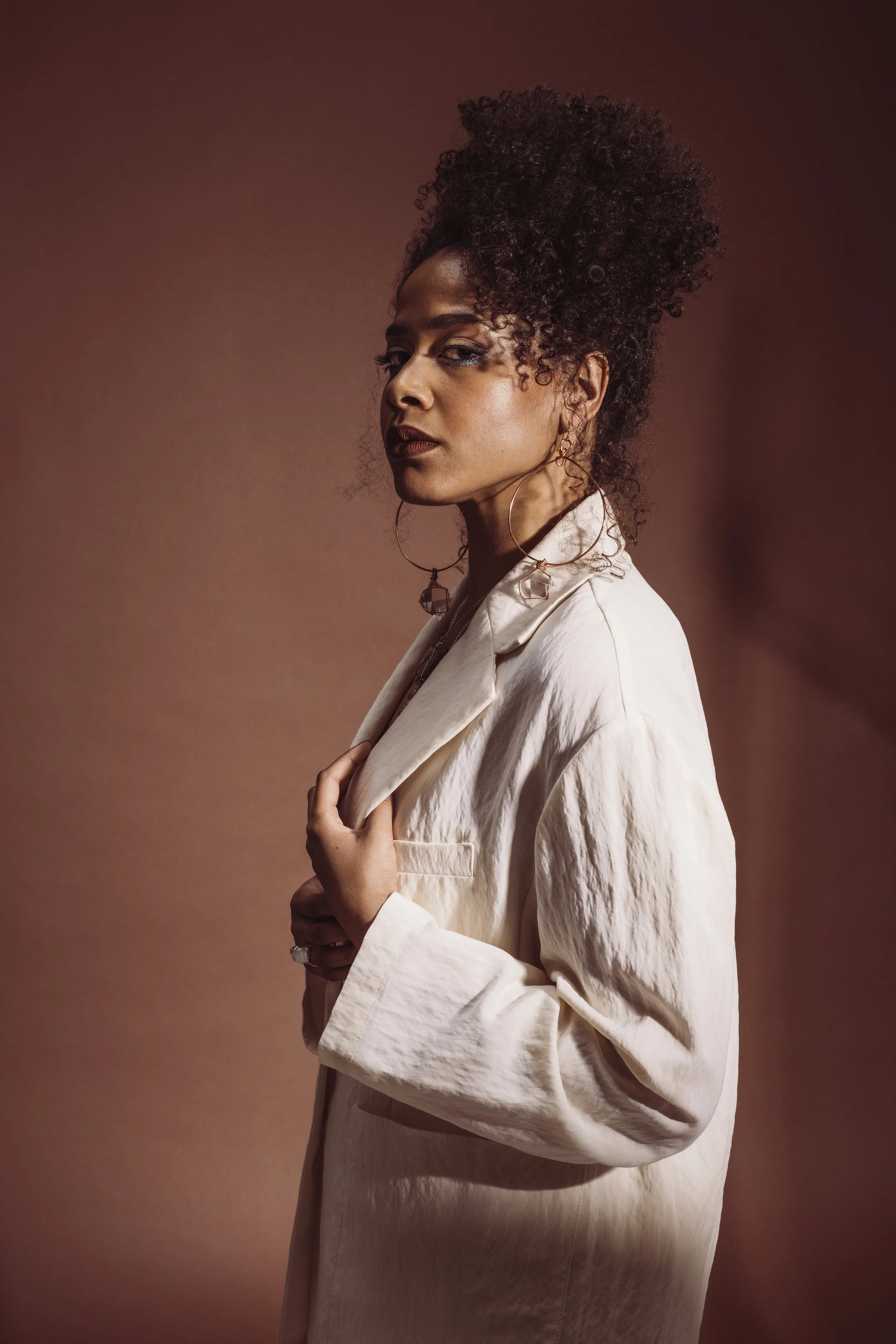 Emilia Sisco - Let Me In (Single)