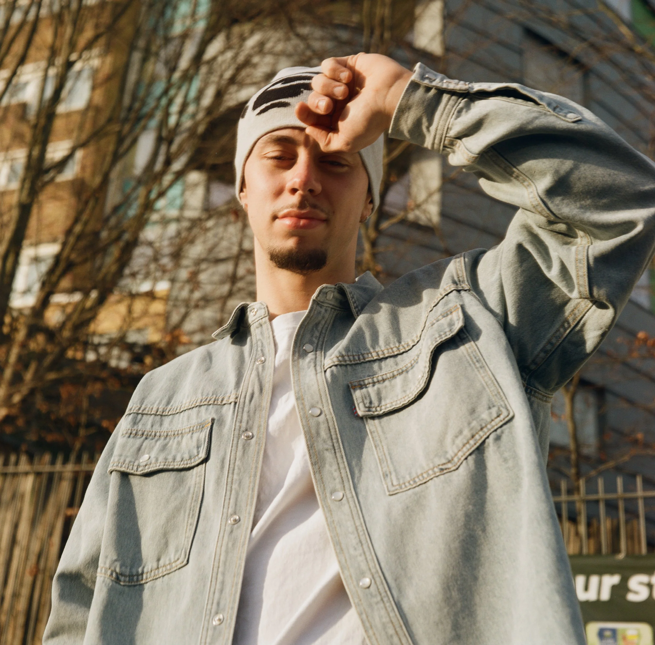 Reuben Aziz - only one (Official Video)