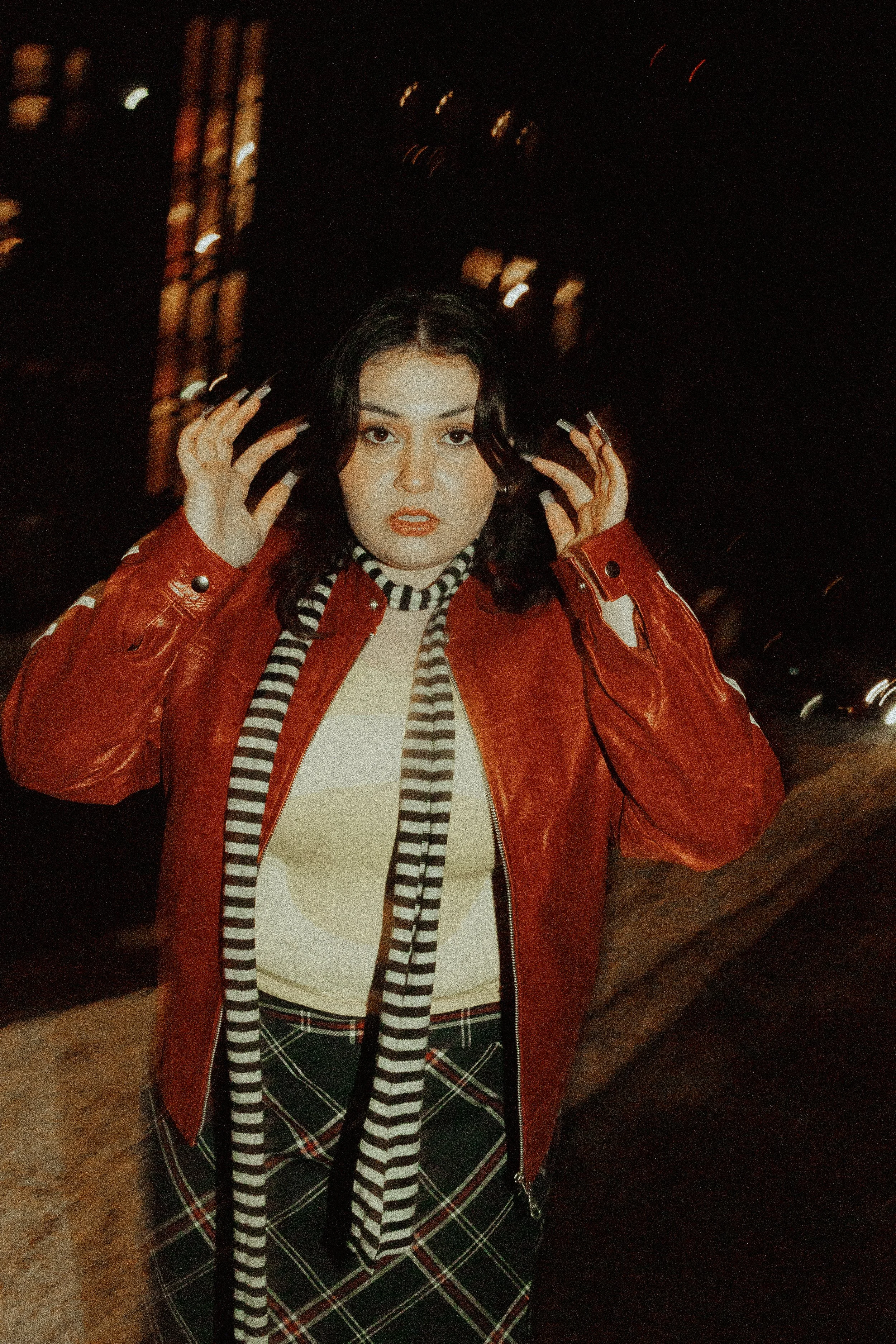 Paria - Love Don’t Come Easy (Single)