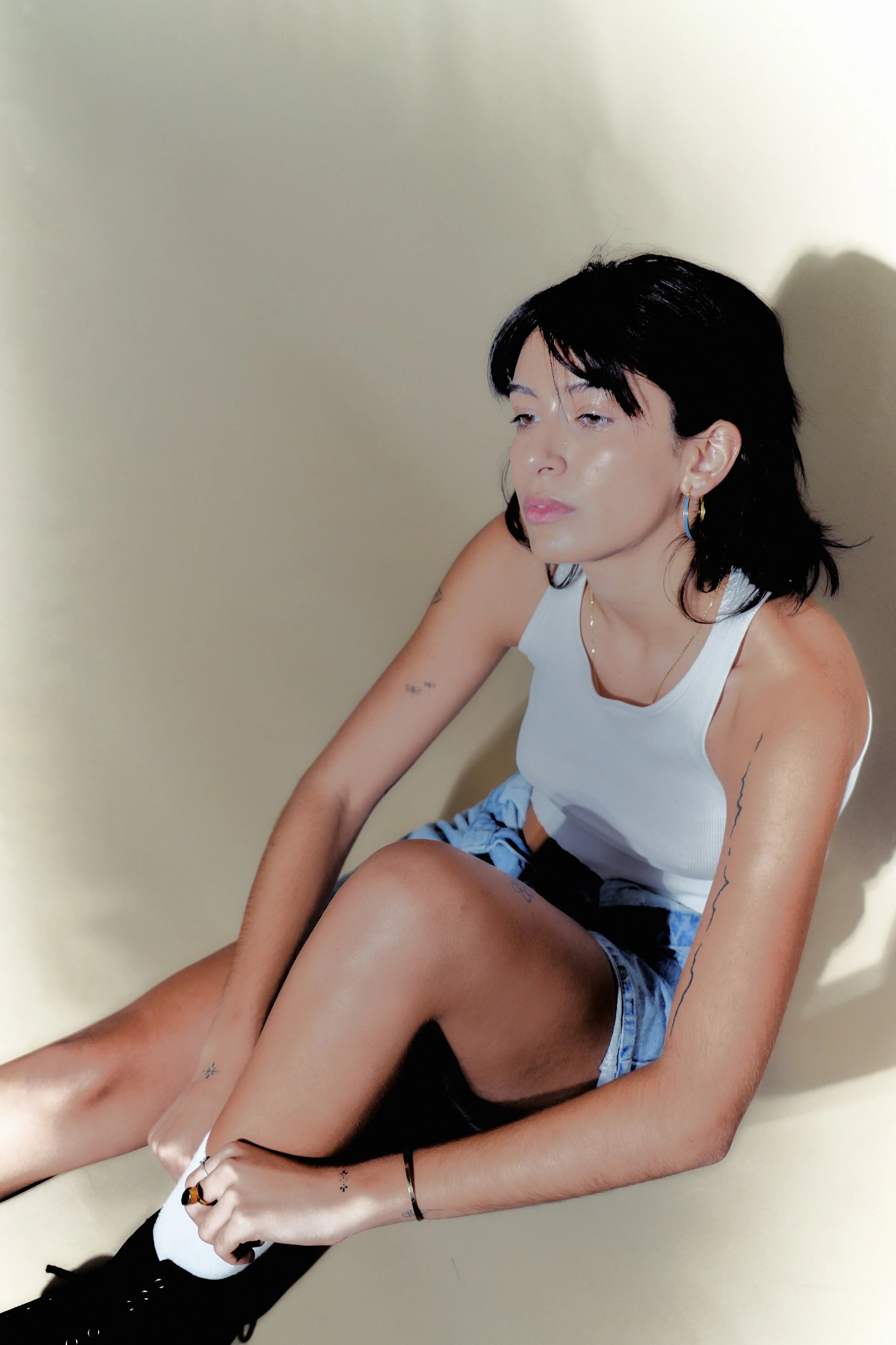 Yaz León - Bleach (EP) + 10 Questions