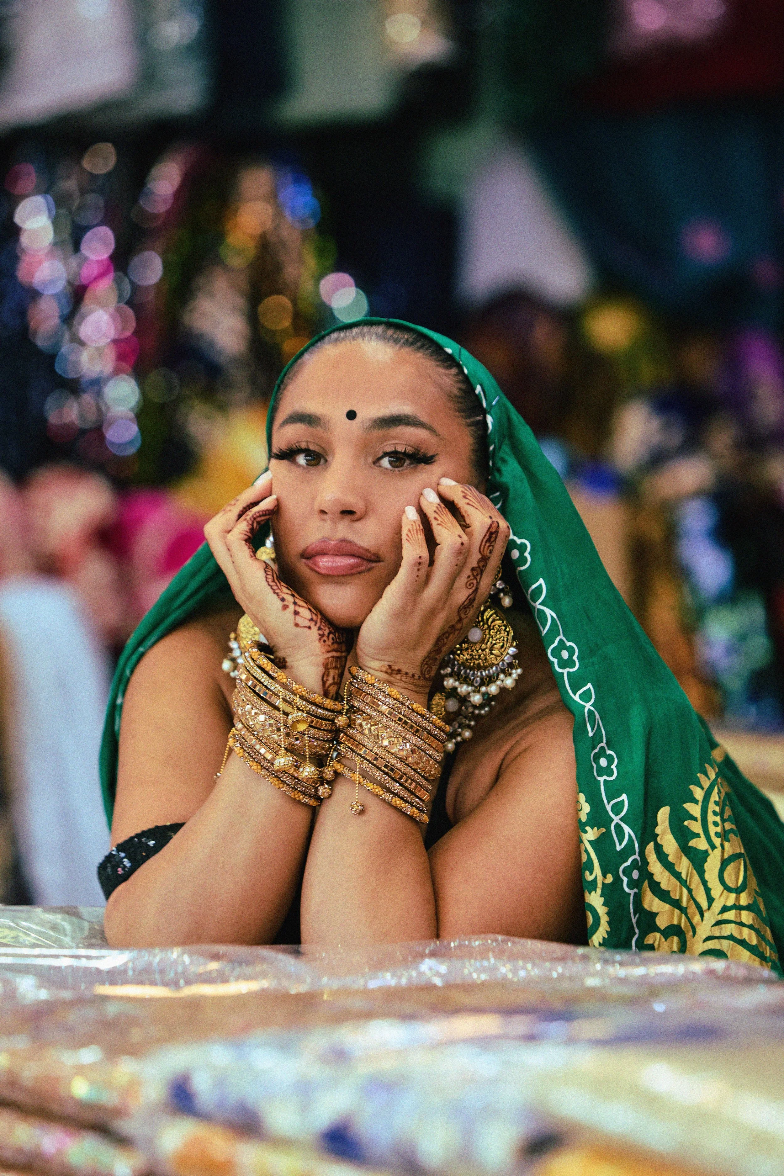 BombayMami - DhinDhinDha (Single)