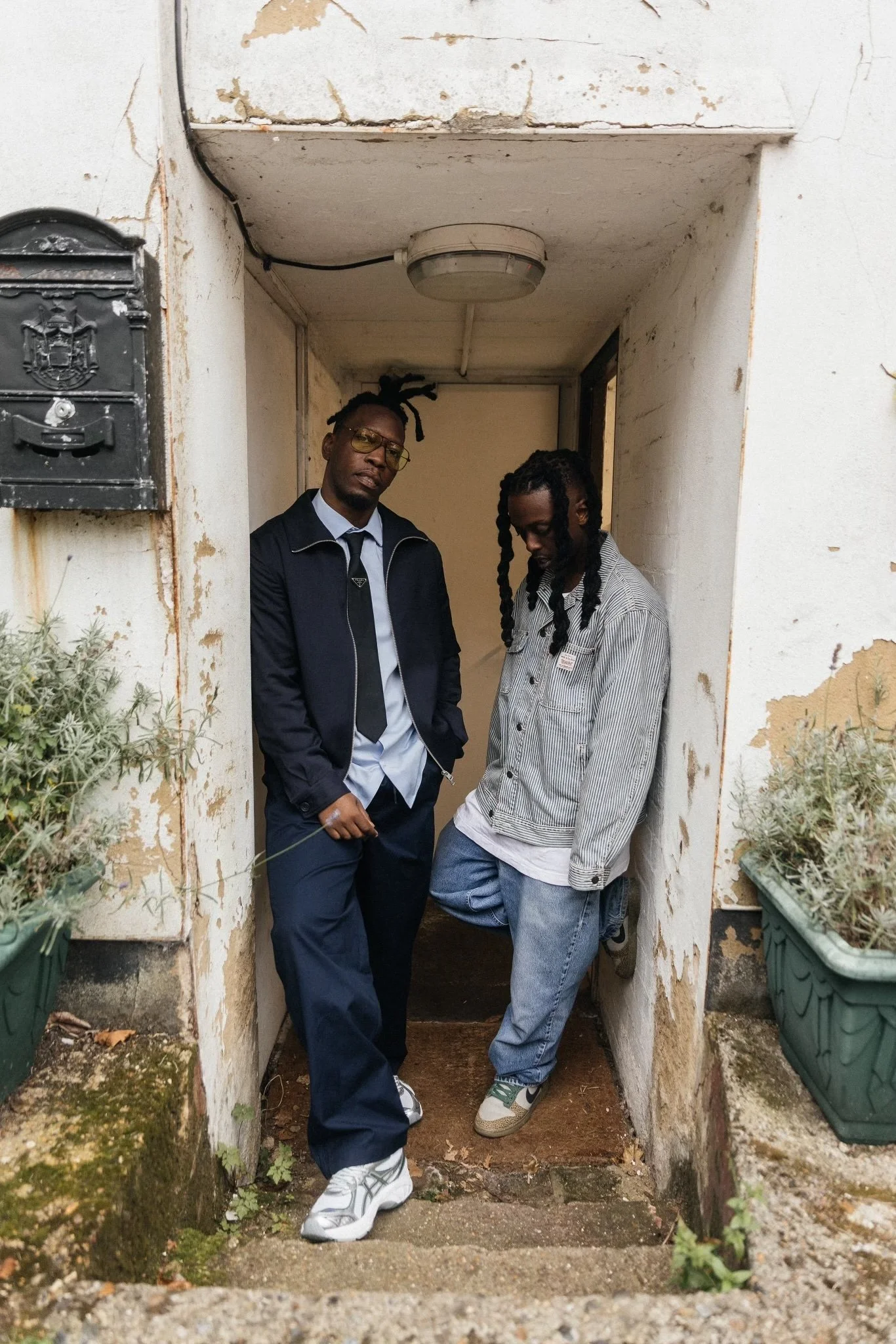 Sam Wise ft: Tiggs Da Author - Twinning (Official Video)