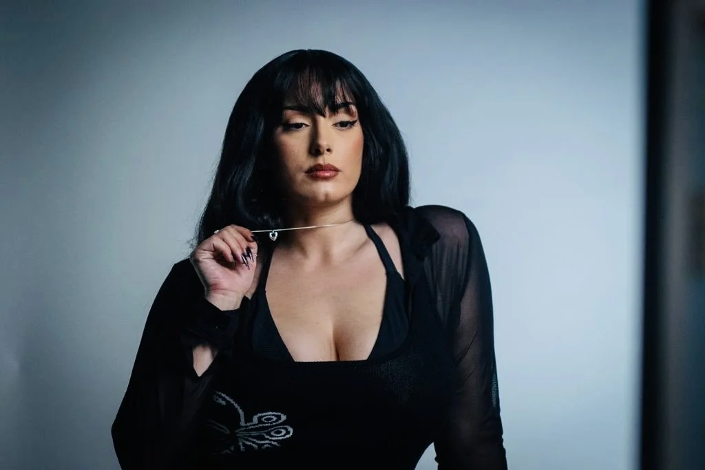 Miraa May - Girlfriend (Single)