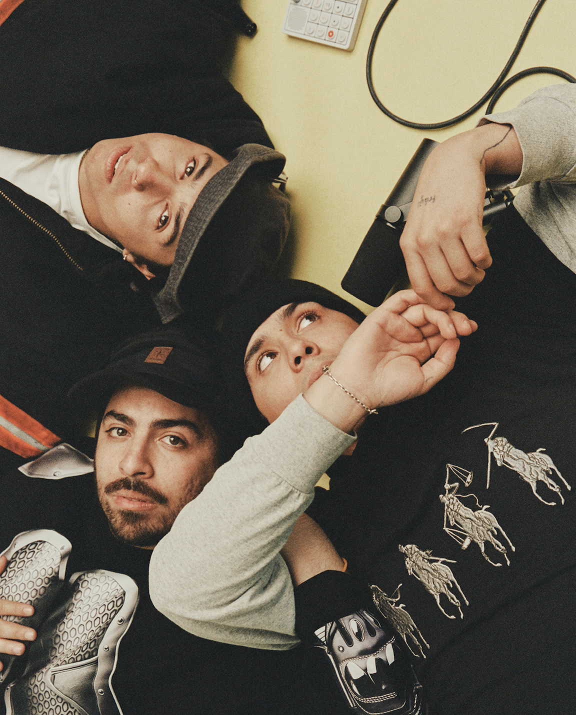 LATIN MAFIA - Siento que merezco más (A COLORS SHOW)