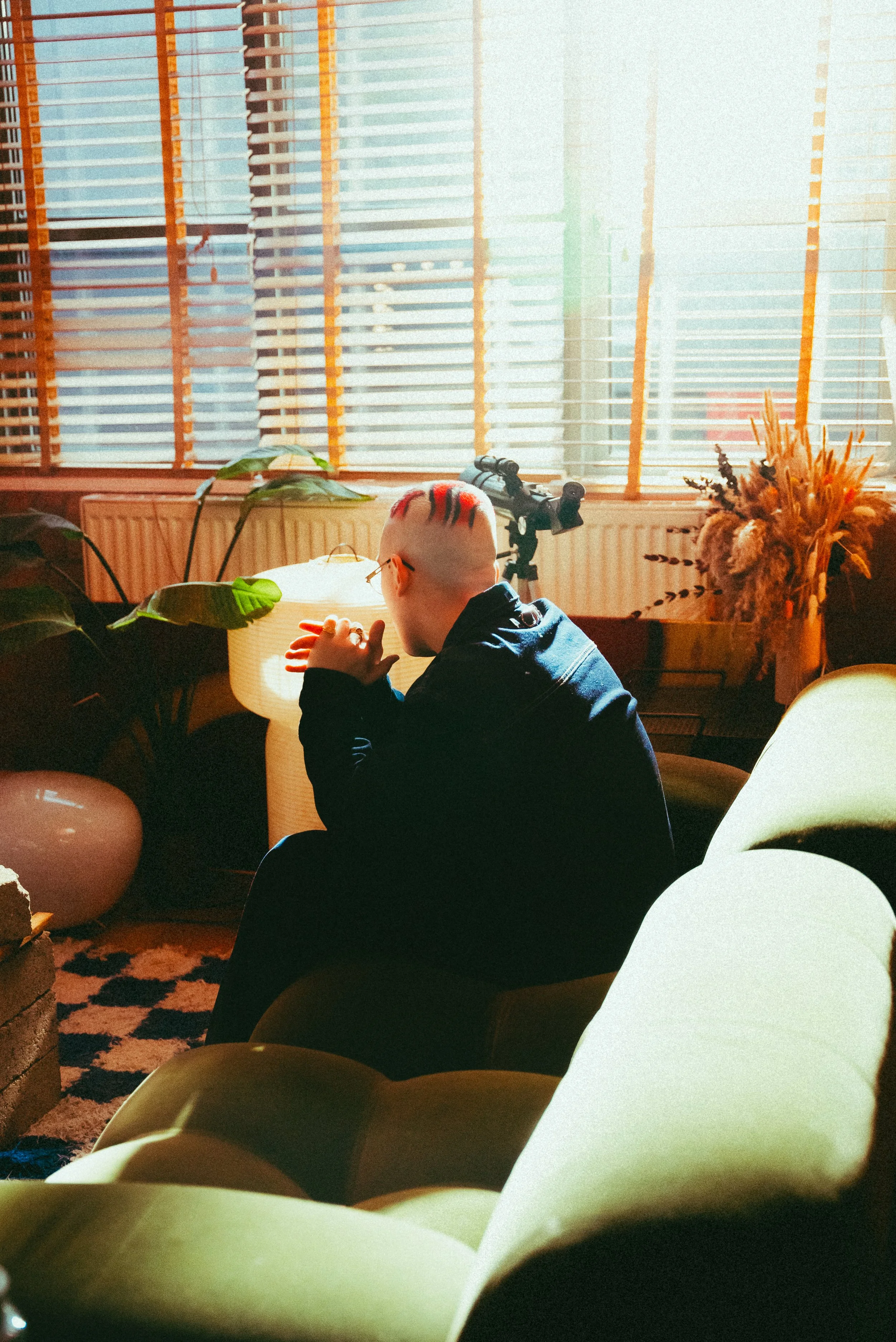 Taylr - LIKE THIS (Official Video)