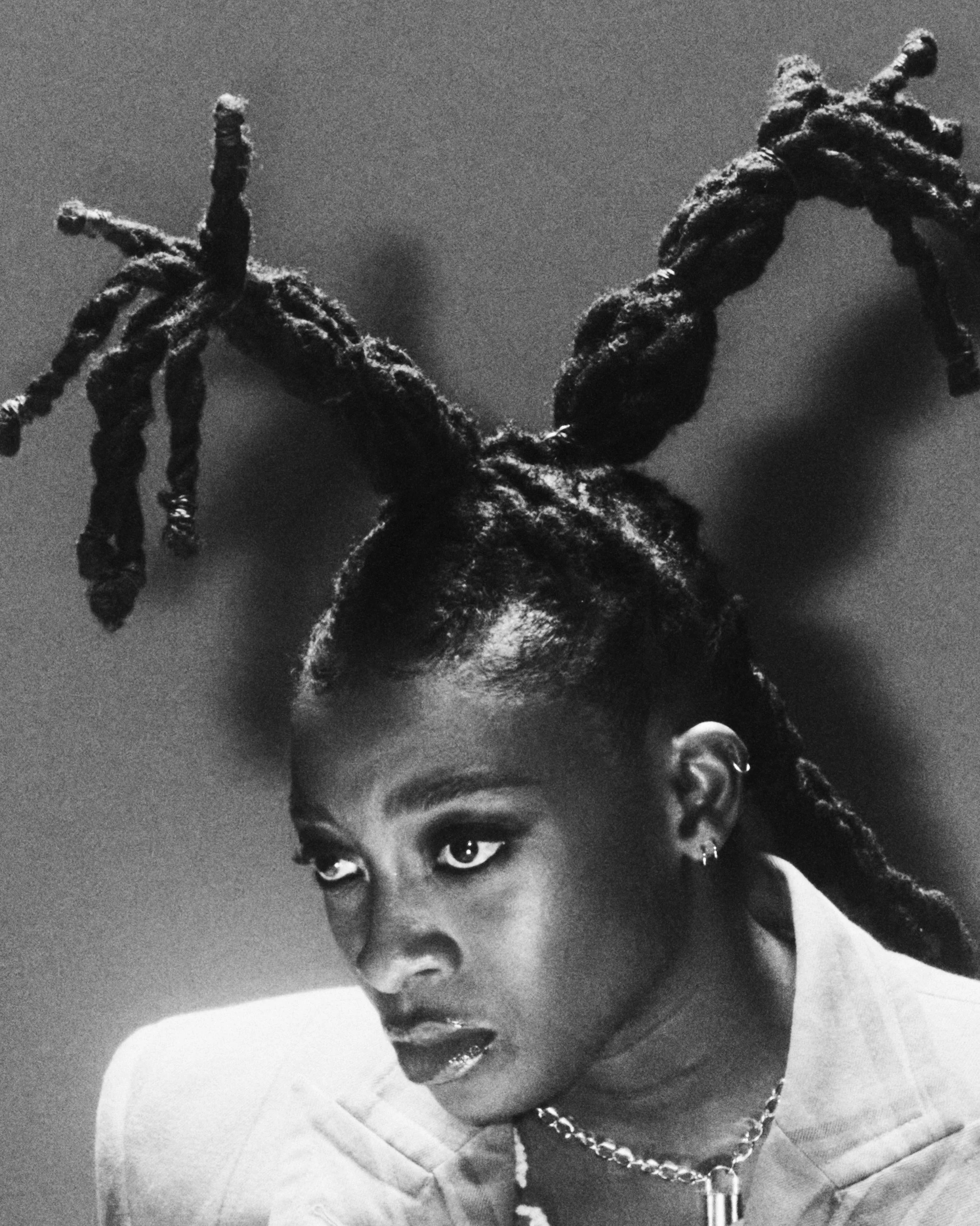 Little Simz ft: Obongjayar - Flood (Official Video)