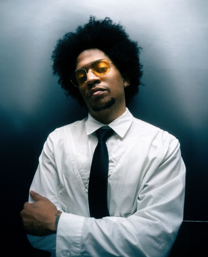 Lou Phelps - IS MY MIC ON (Single) 