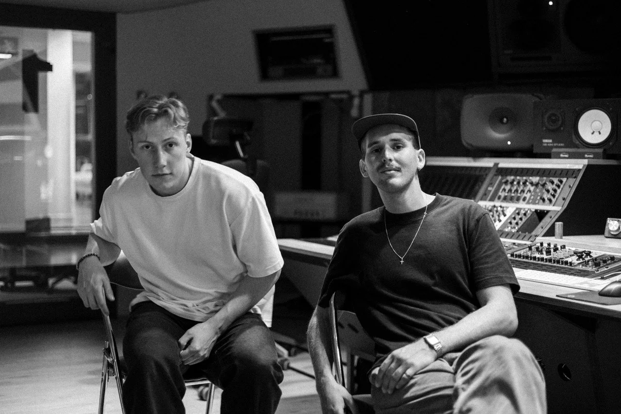 TABLE - 02 DISC (EP)