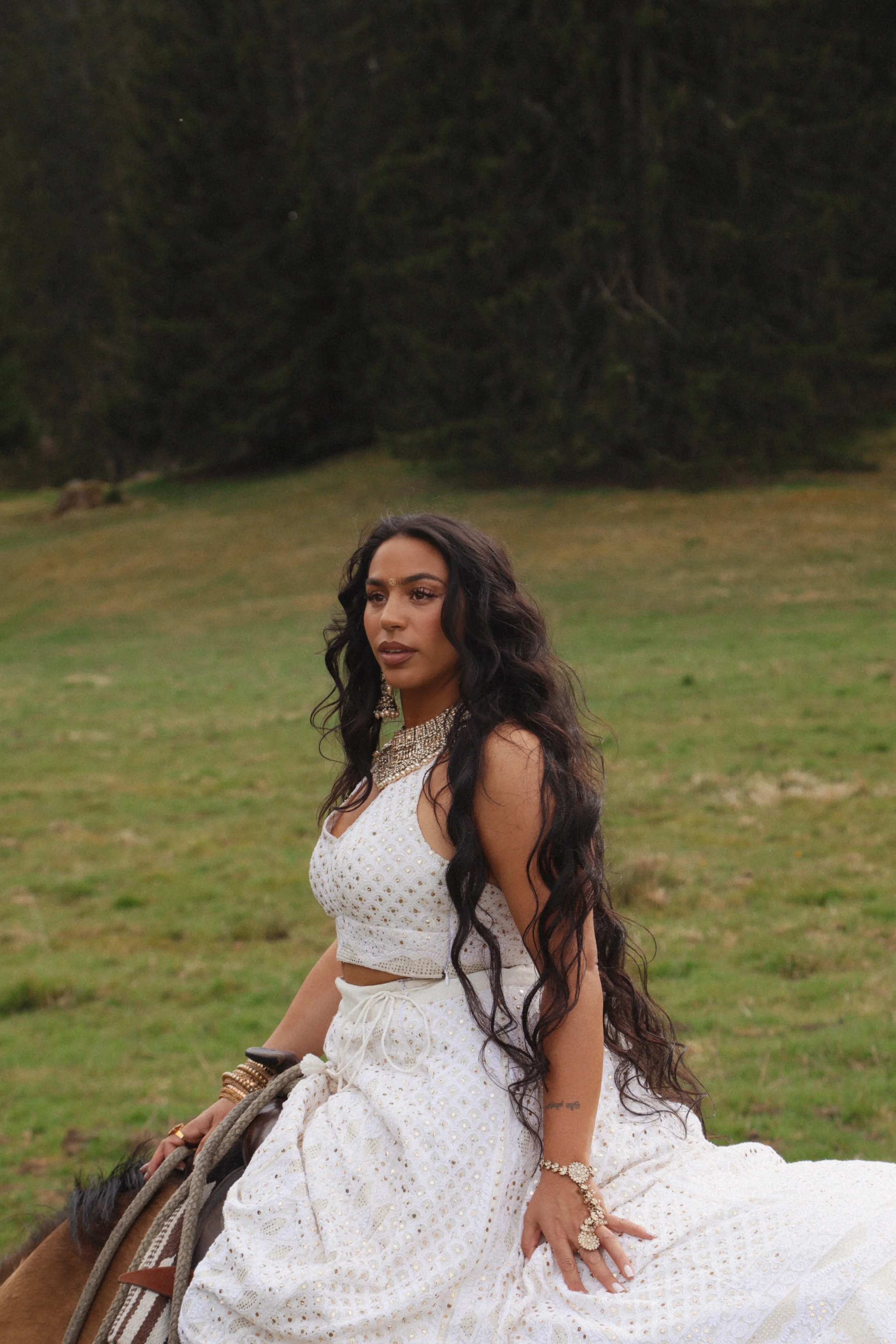 BombayMami ft: Mannywellz - Energy (Chak Dum Dum) (Official Video)