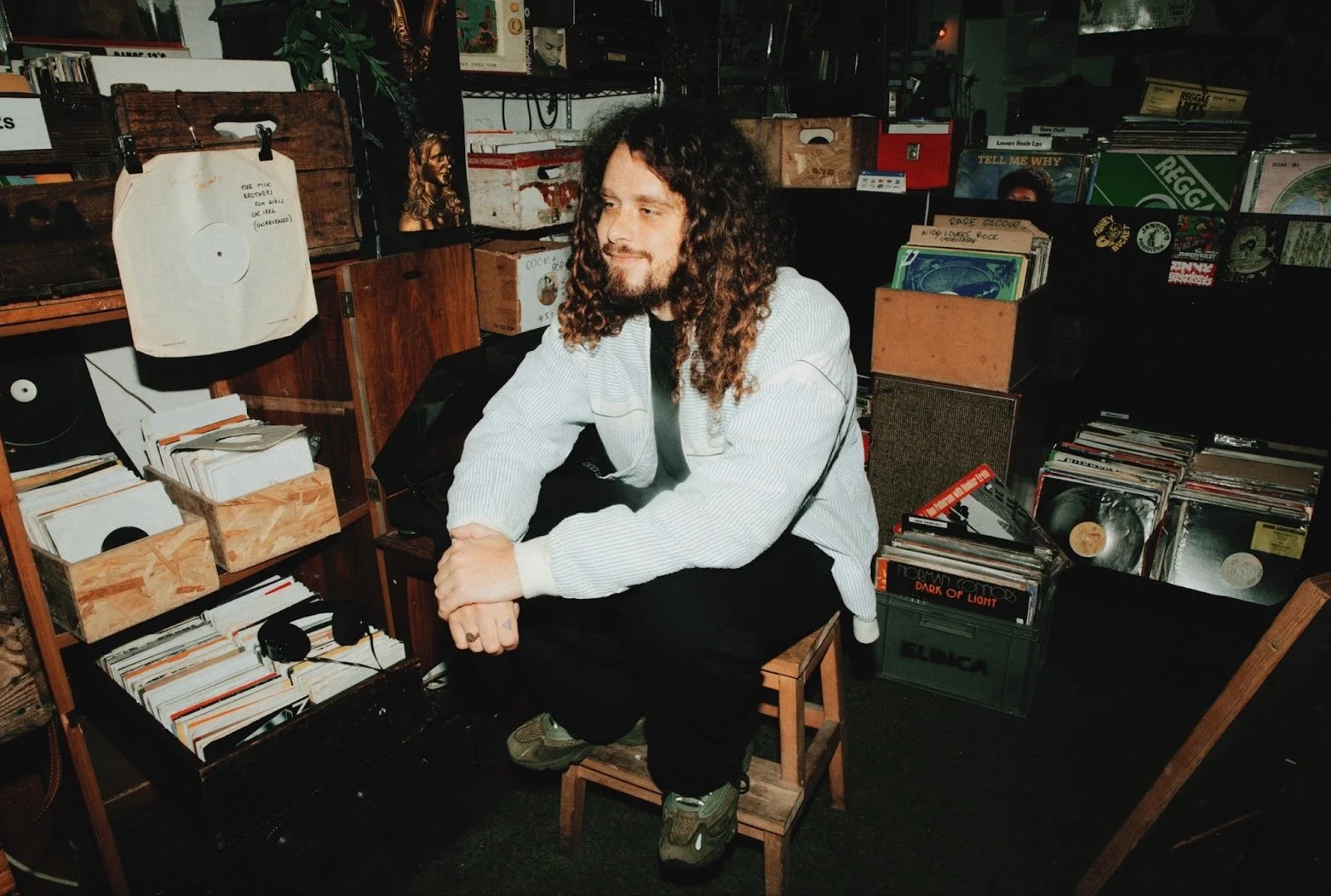 IZCO ft: Camille Munn - Strike a Pose (Single)