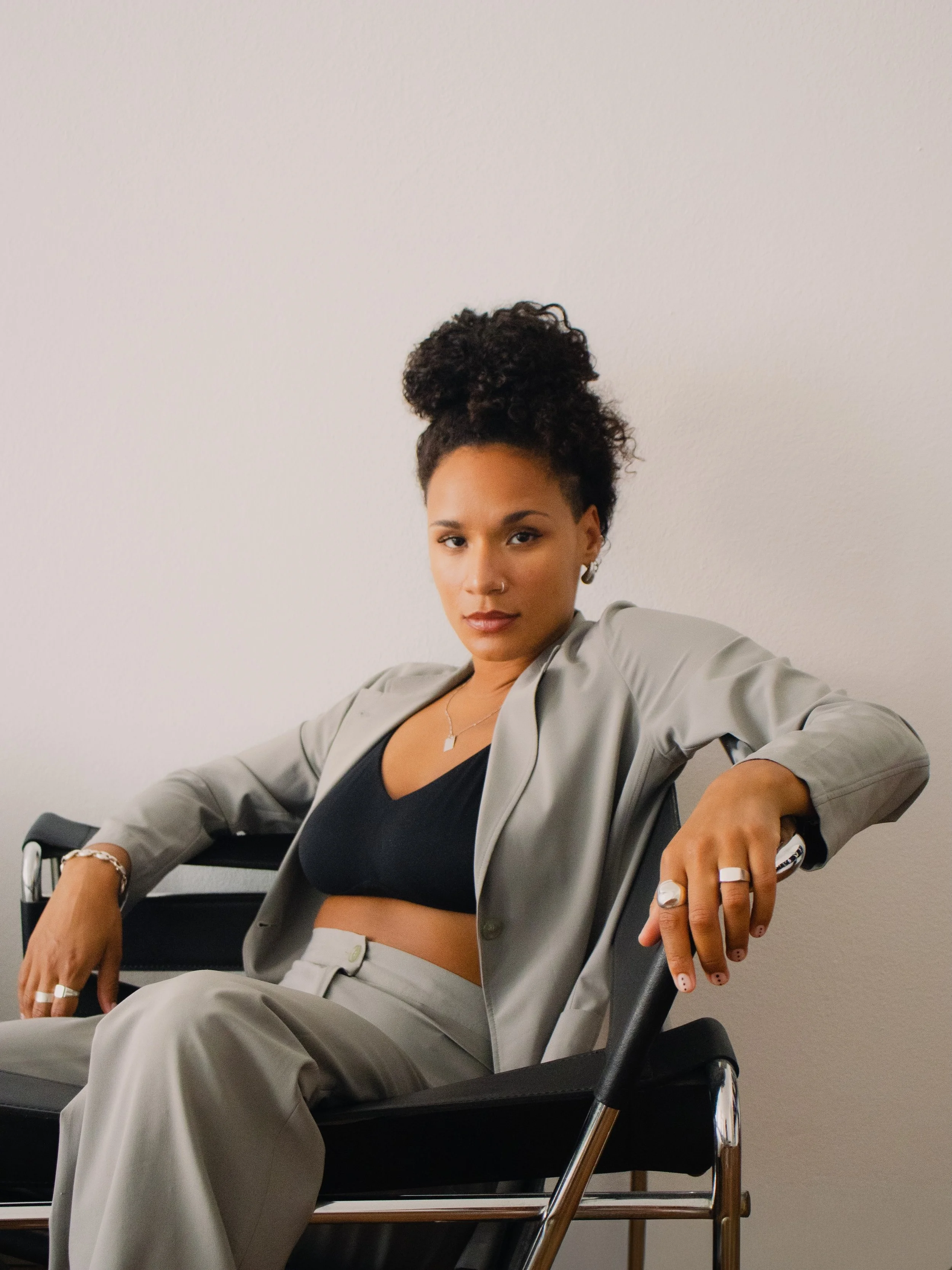 RO - stranger (Single)