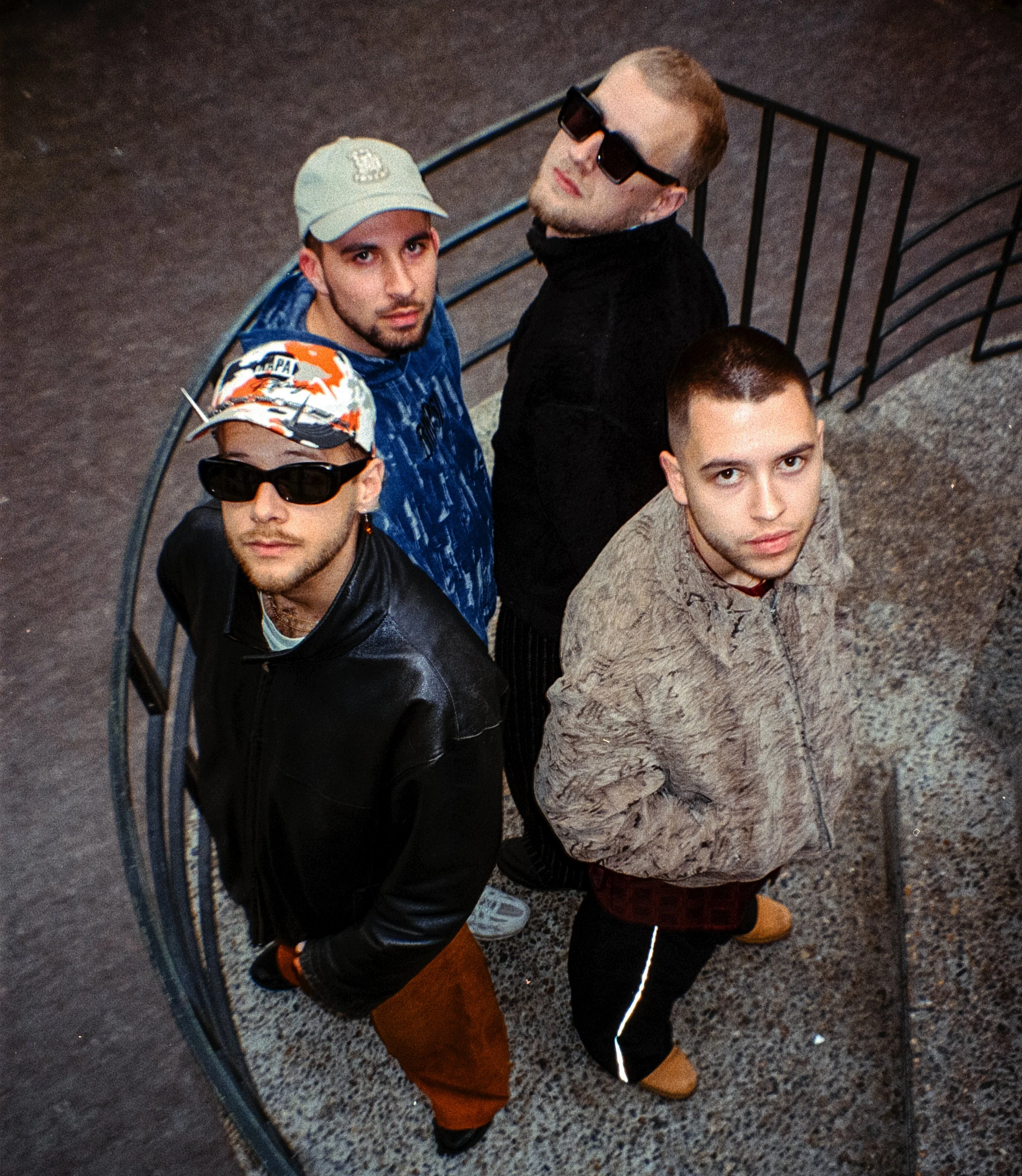 RADIOHOP - 2TONS OF FUTONS (Official Video)