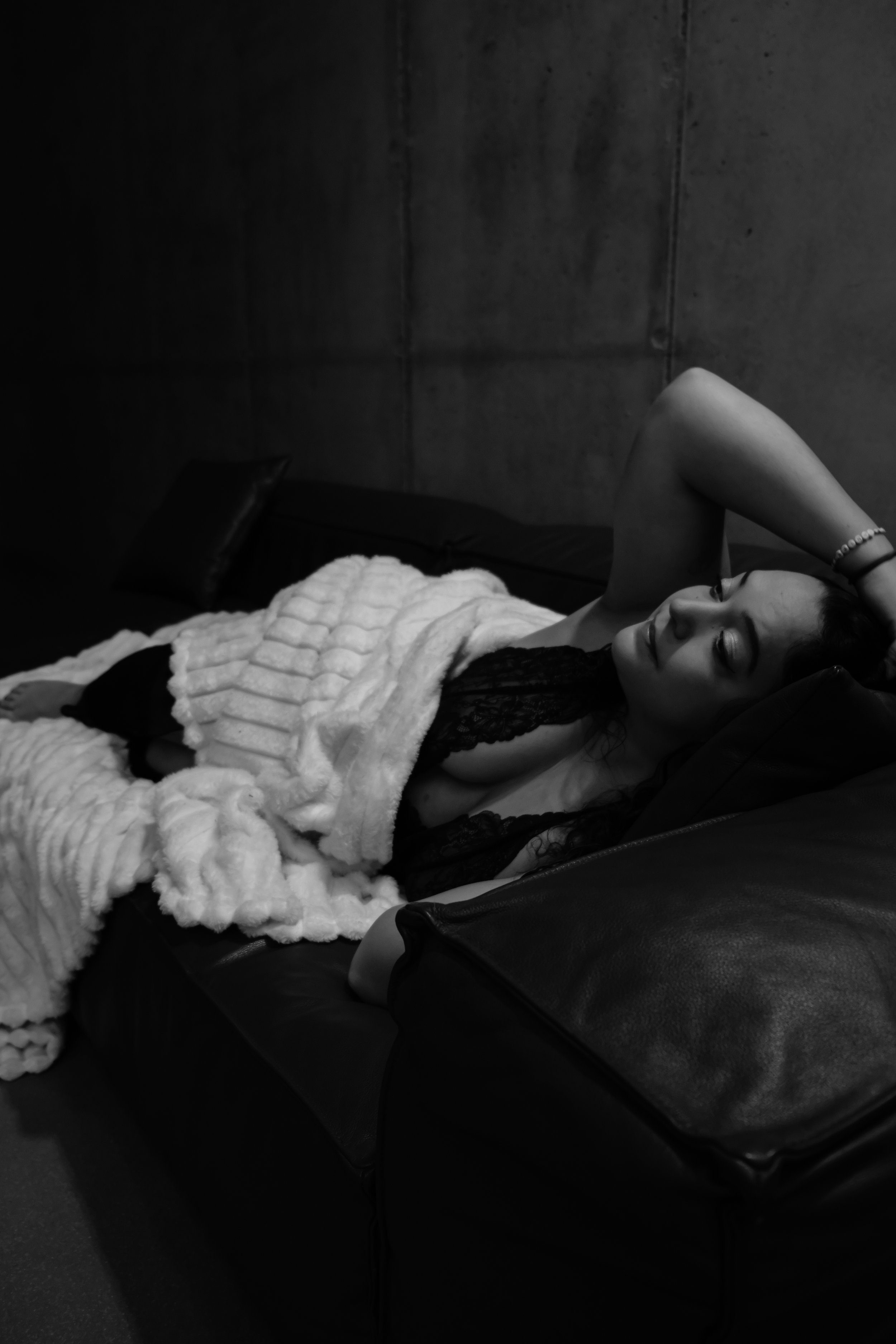 Sarife ft: Joél Davíd - Come Closer (Official Video)