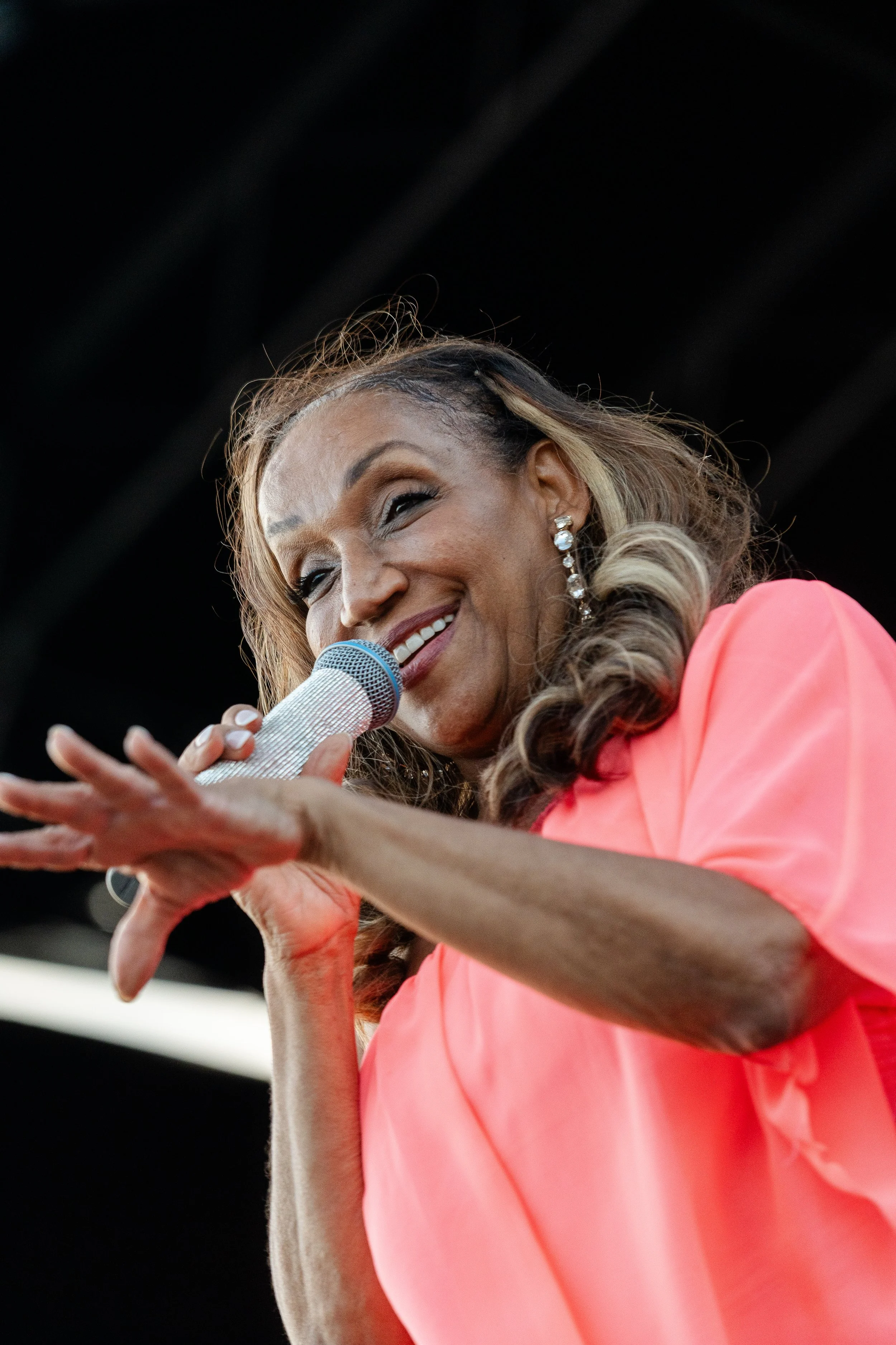 Kathy Sledge(1).jpg