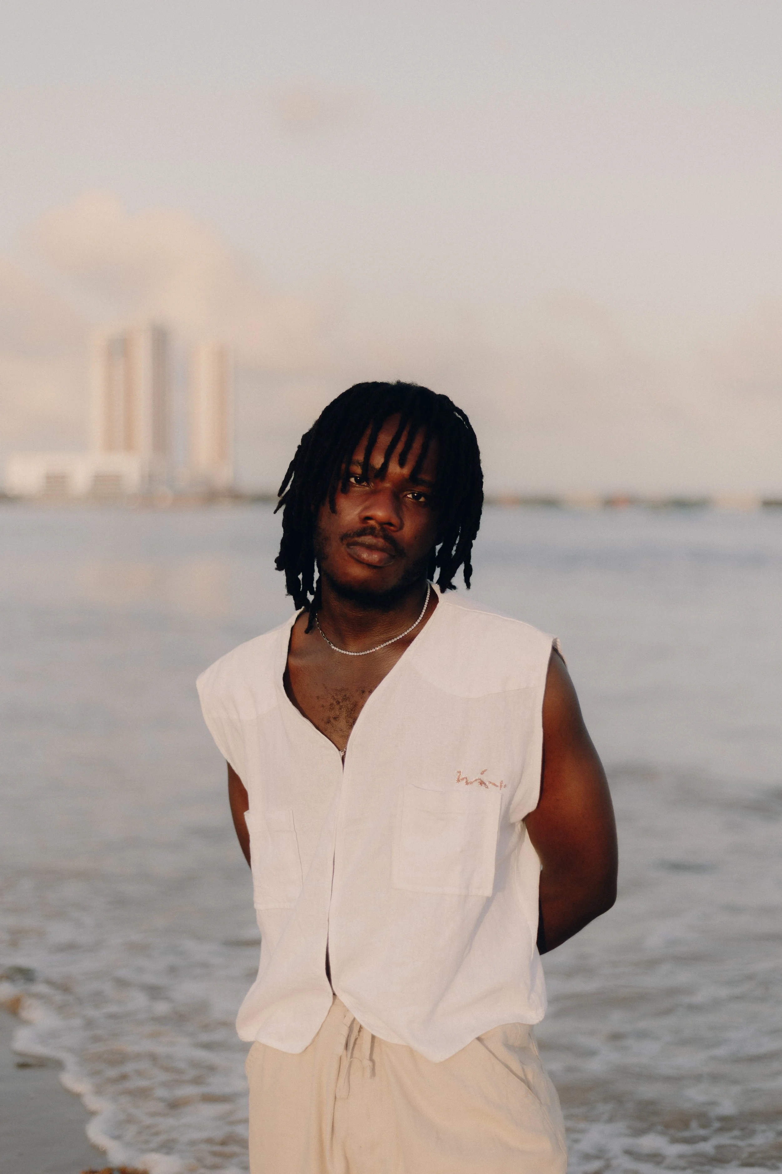 Braye - LOVE STRAY (EP) + 10 Questions