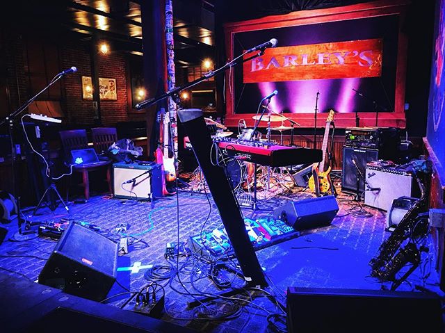 Here&rsquo;s a glimpse of our stage setup at @barleysknoxville - absolutely beautiful night! Can&rsquo;t wait to come back. .
.
.
.
#displace #DisplaceMusic #FunkFusion #saxophone #concertphotography #stagesetup #knoxvilletn #lightingdesign #ElixirSt