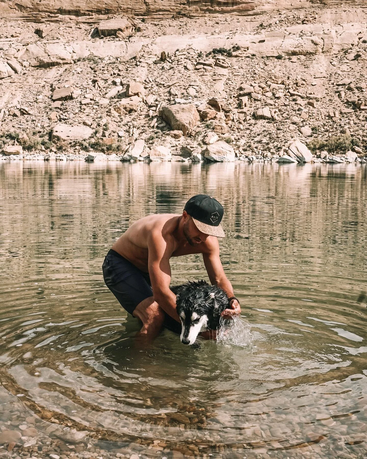 People often ask how we shower on the road - this - this is the answer to that question // #LaidOffVanLife
&bull;
&bull;
&bull;
#VisitUtah #FlamingGorge #LifeInsideaVan #VanLifeTravel #OpenRoadUnlimited #LivingVanLife #WorldOfVanLife #VanLifeVirals #