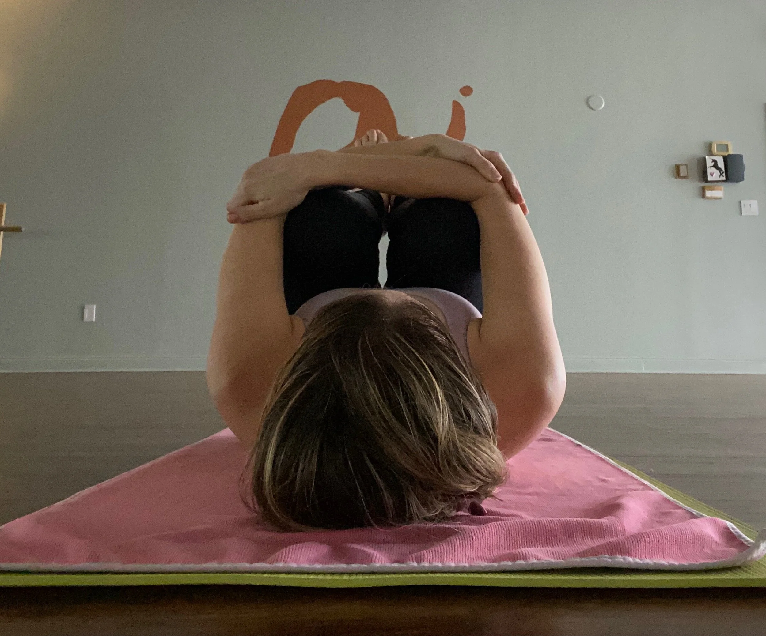 Day 16: Wind Removing Pose