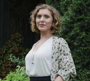 Brianne Headshot.jpg