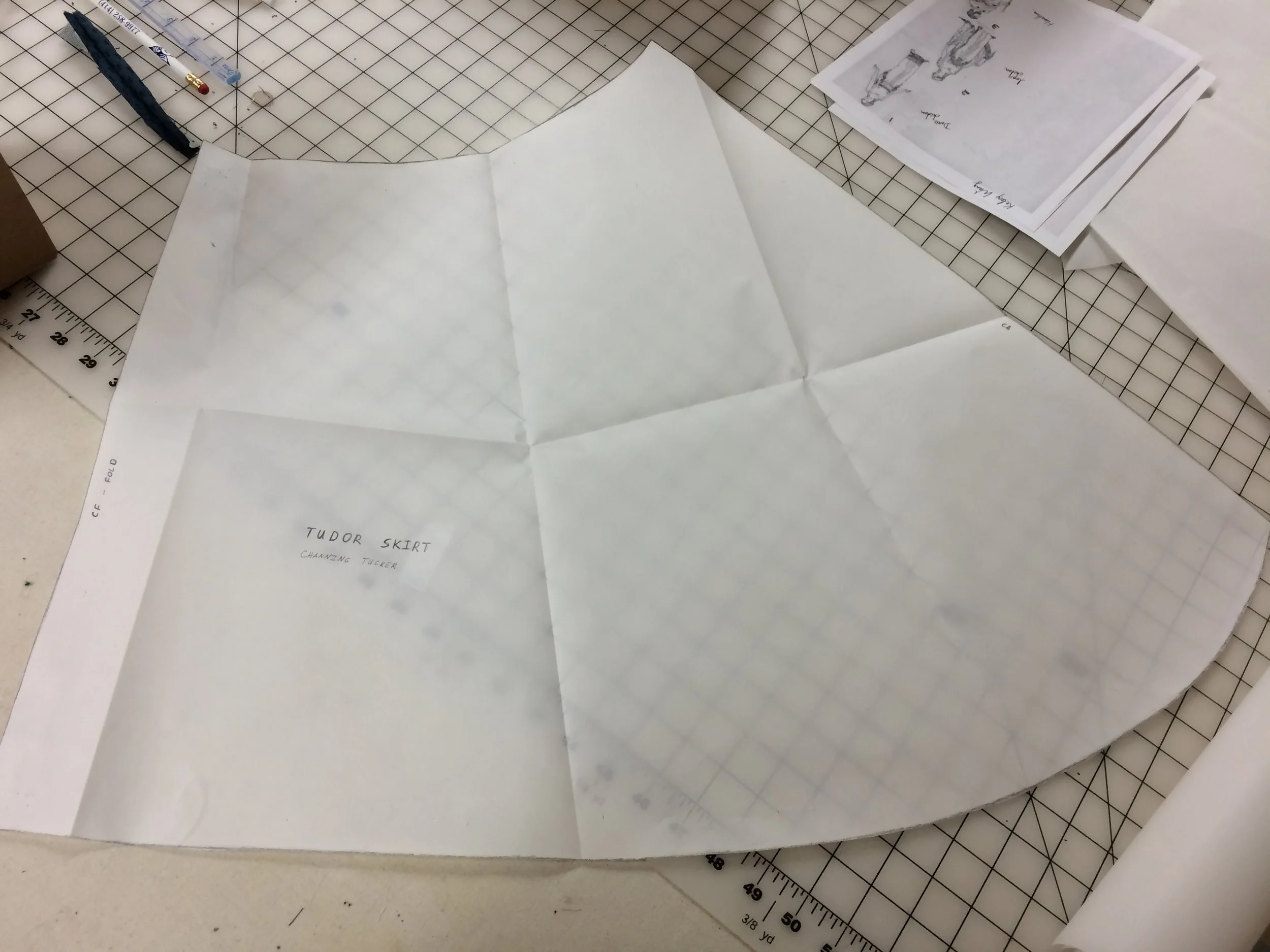 elizabethan skirt pattern.JPG