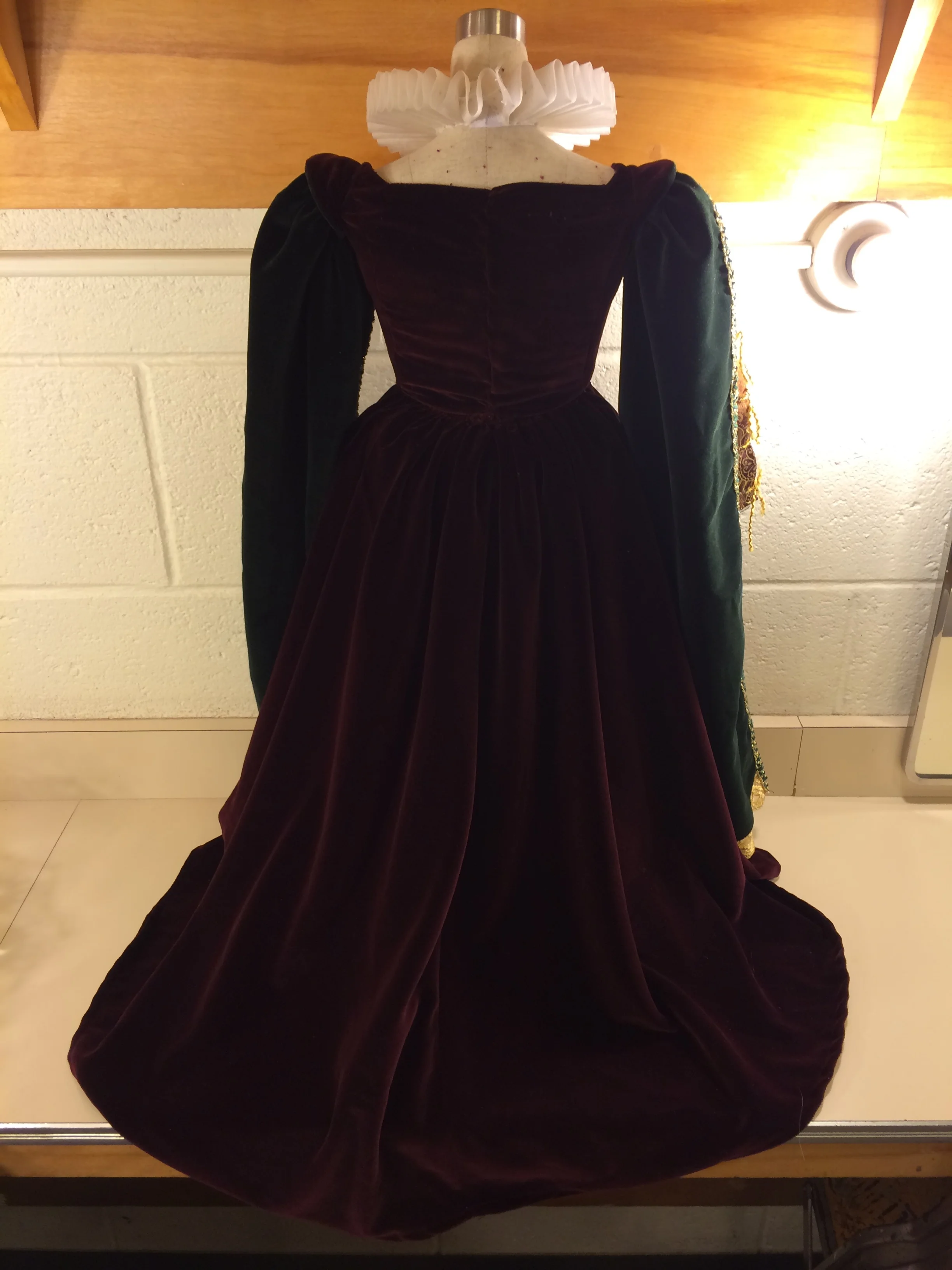 elizabethan3.JPG