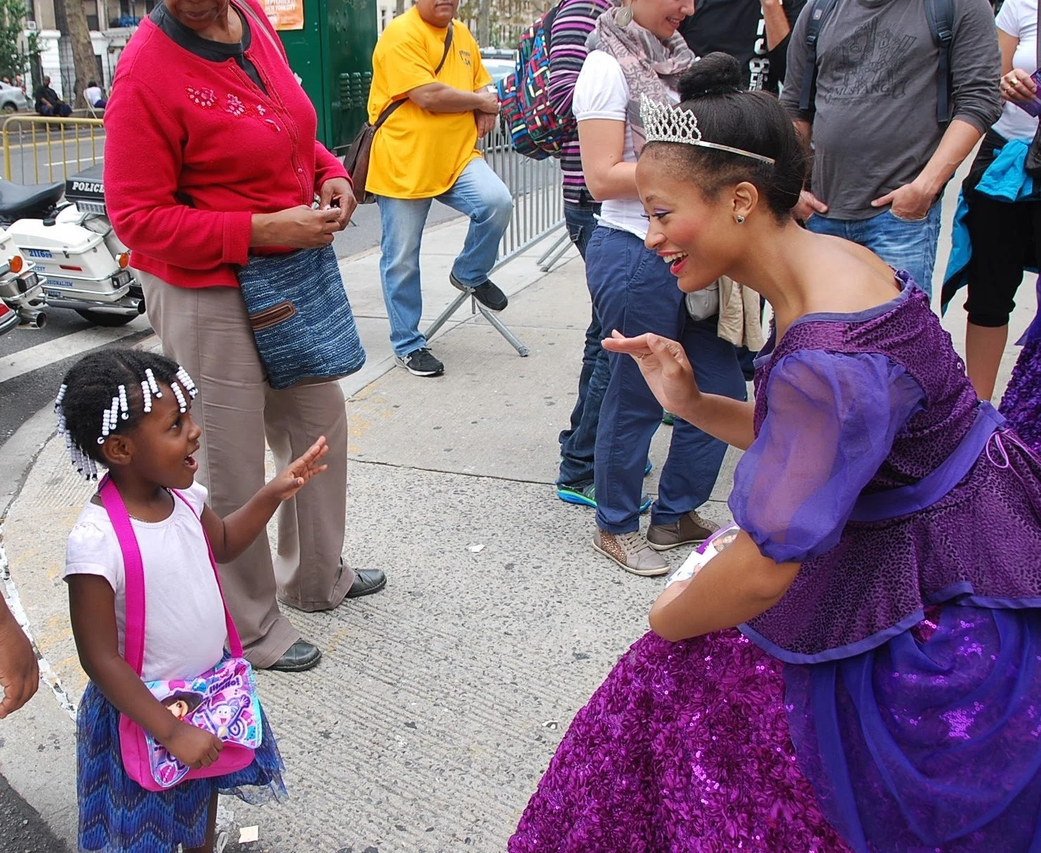 theatreMAMA's Cinderella Street Team