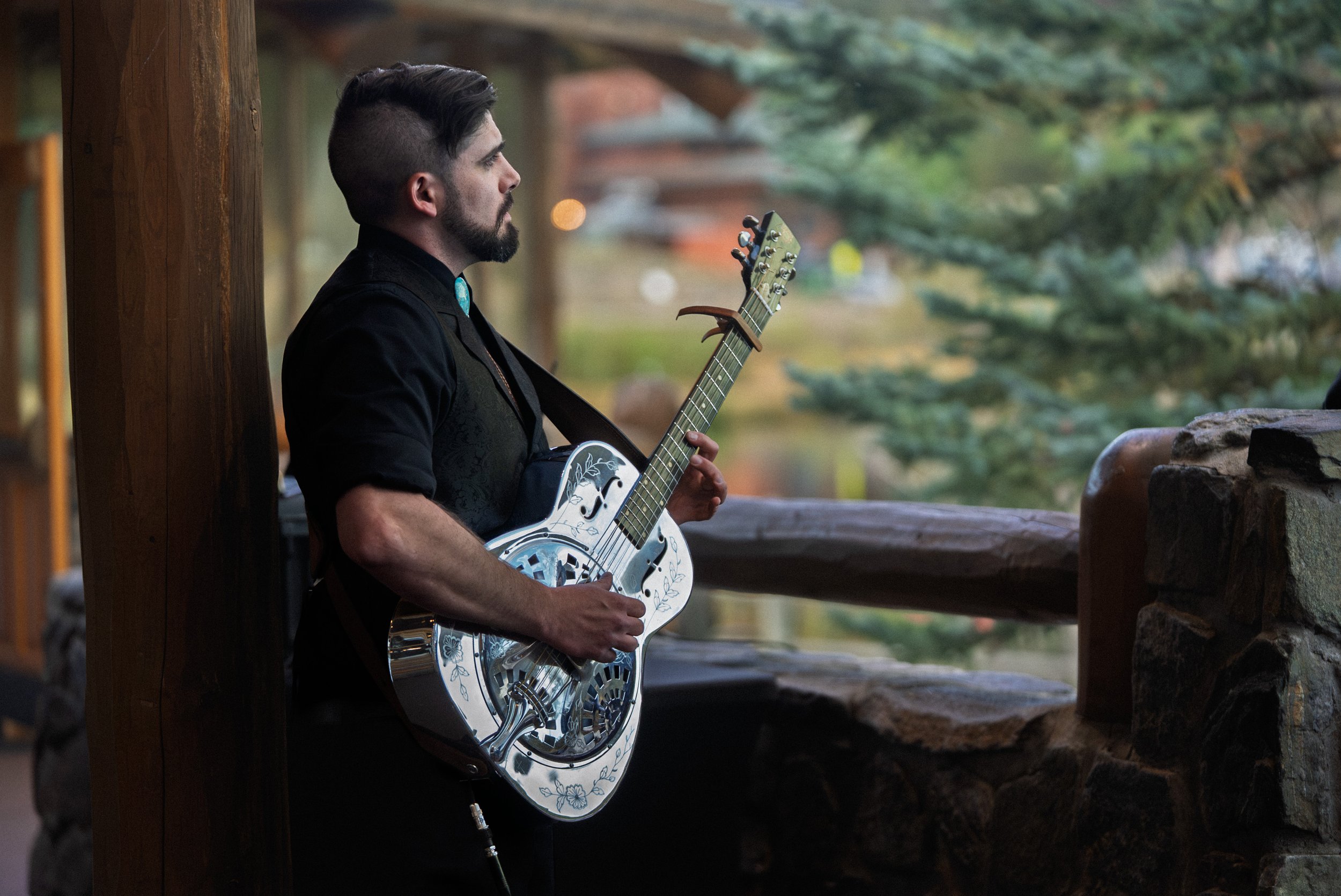 2025-09-26 - Evergreen - Cocktail Acoustic Guitar-13.jpg