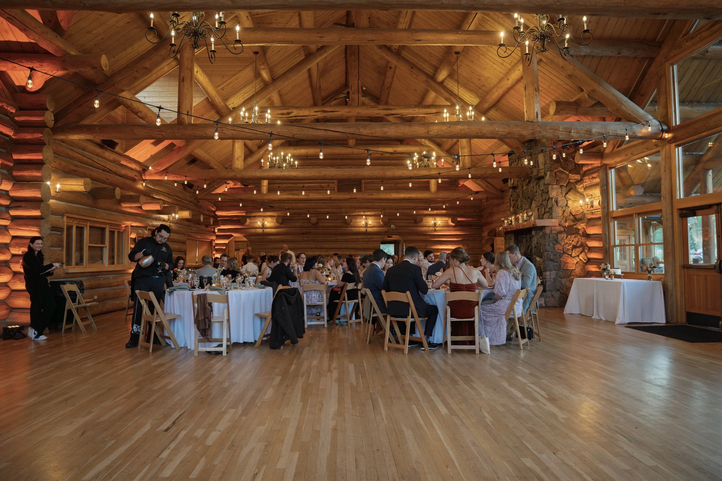 2025-09-26 - Evergreen - Dinner Electric Guitar-3.jpg