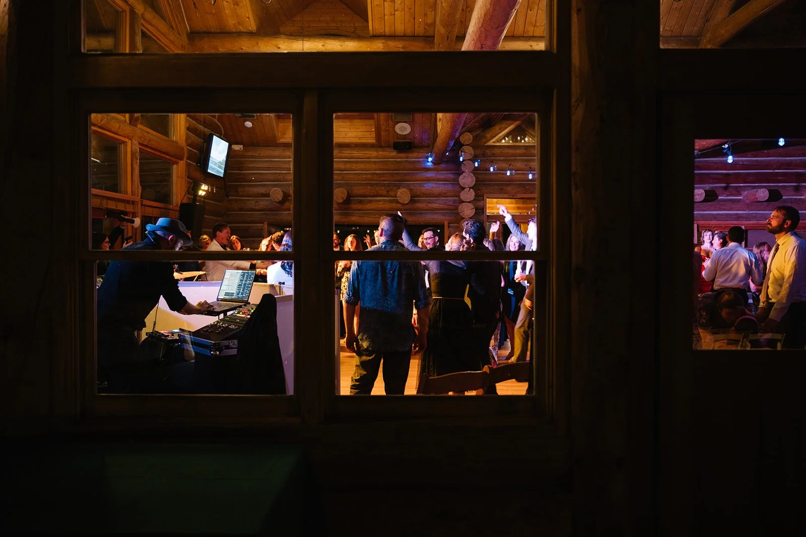 DSC_5506 - CHANDO WINDOW.jpg