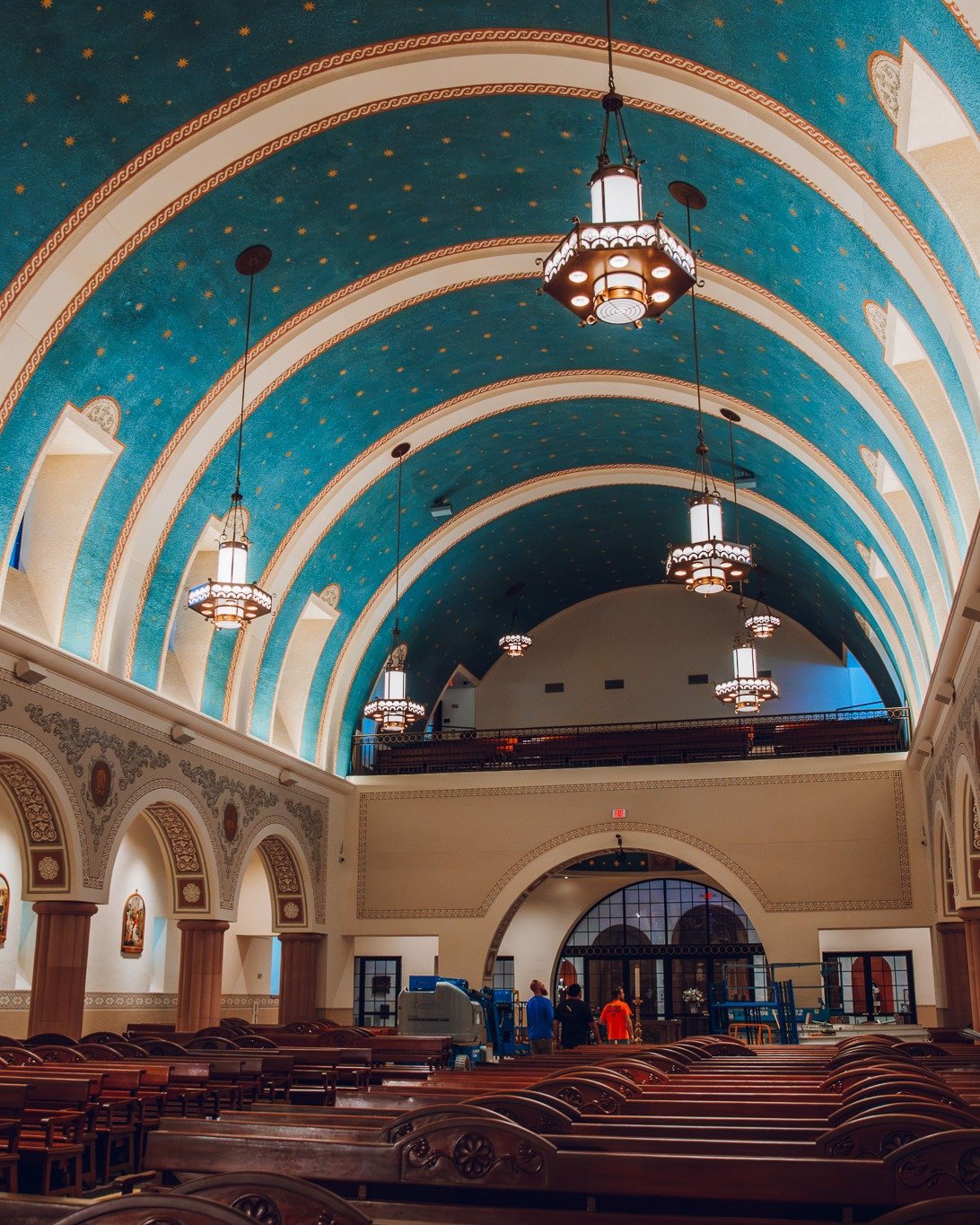 TRANSCEND UPDATE // Let there be light... chandeliers are going up! 💡 All chandeliers should be installed by the end of next week! We are going one section at a time. ✨
