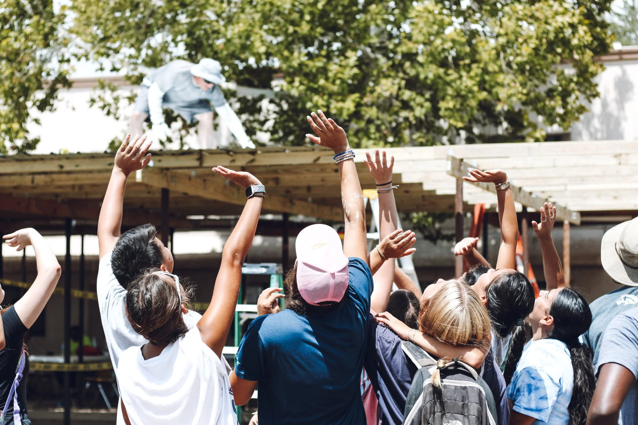 🙏 Pray for Mission Laredo (July 12-18)! Would you consider signing up for one hour of prayer for our teens, adult leaders, and the people of Laredo? You can pray in our Perpetual Adoration Chapel or wherever you are.
🔗 Sign up to pray: stannym.com/