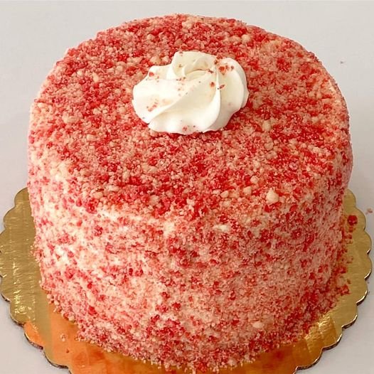 STRAWBERRY DREAM - strawberry cake, cream cheese icing