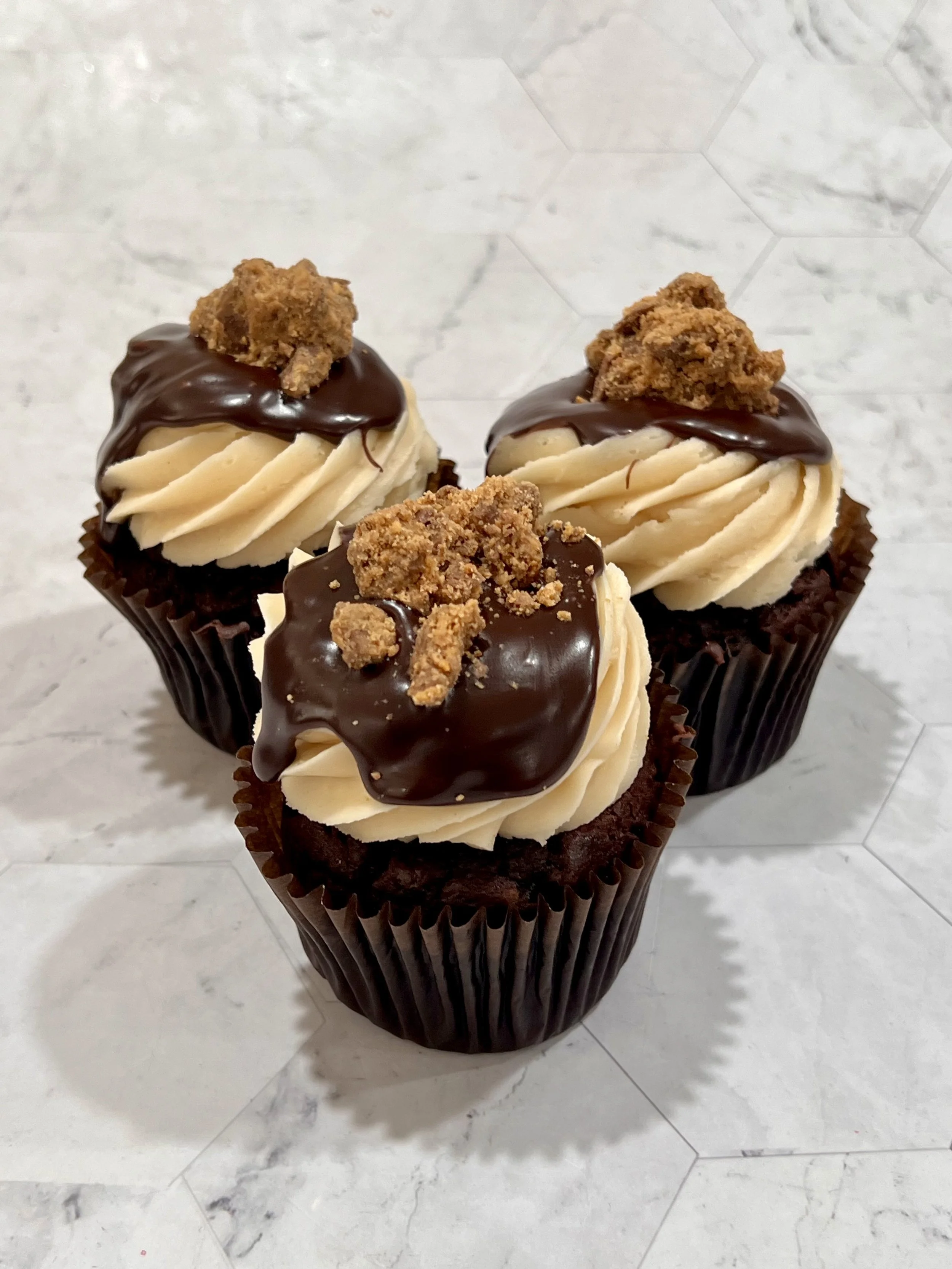 PEANUT BUTTER CUP - chocolate cake, peanut butter cream cheese/fudge icing