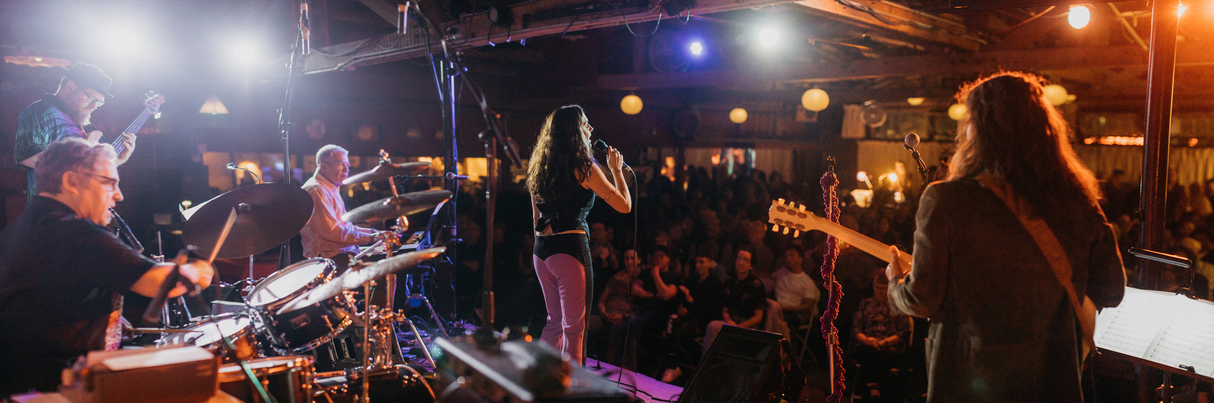 KyraShow-00071-Pano.jpg