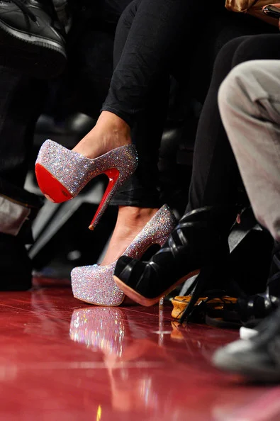 Beyonce-Knowles-Christian-Louboutin-Daffodile-Glitter-Platform-Pumps-Spring-Summer-2011-Collection-4.jpg
