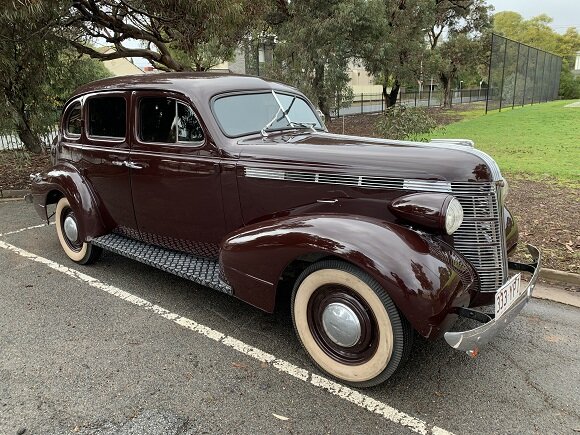 Pontiac Silver Streak Sedan 1937