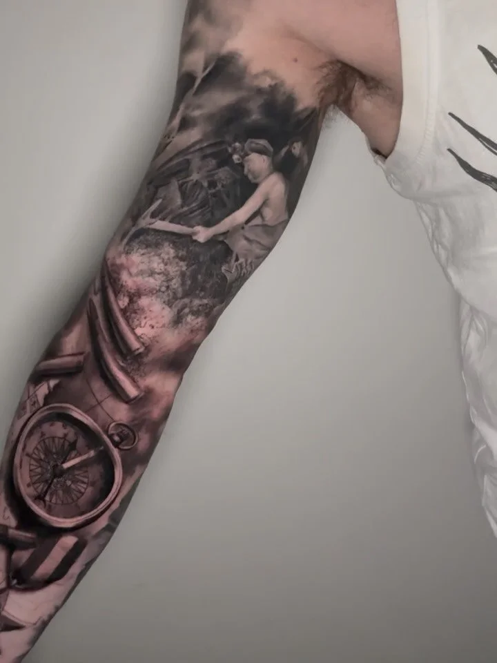 M E M O R I A L 
-
A sleeve to memorialise Lee&rsquo;s family history in WW2 and down the mines. 
-
Done at @thinkstudio_bristol 
-
#ww2 #blackandgreytattoo #memorial #miner