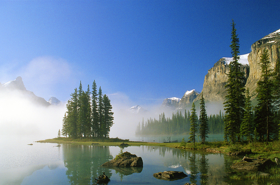 Spirit Island_Maligne Lake