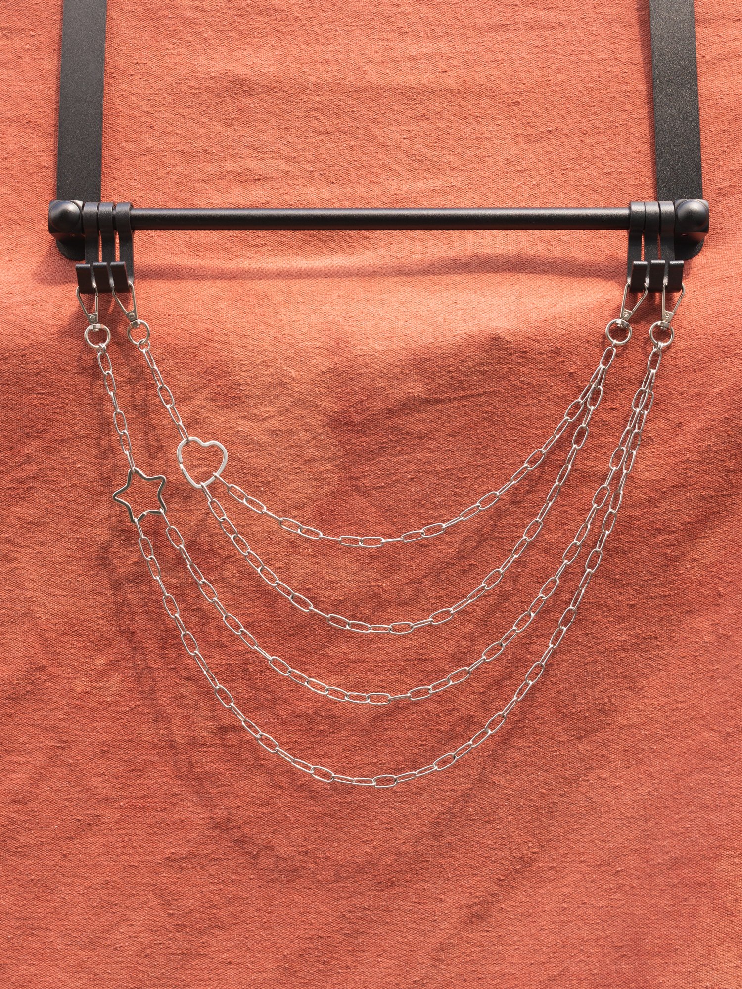 BELTCHAINS_001.jpg